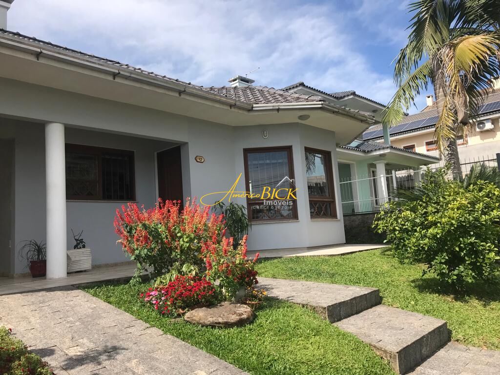 Casa à venda com 3 quartos, 173m² - Foto 2