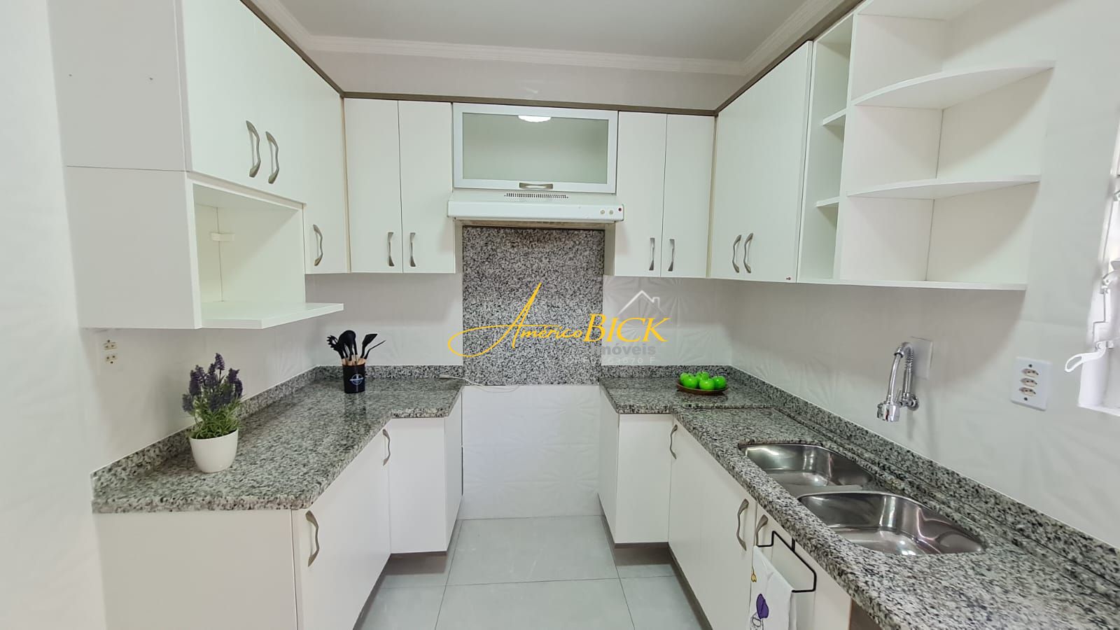 Apartamento para alugar  no Centro - Santa Cruz do Sul, RS. Imóveis