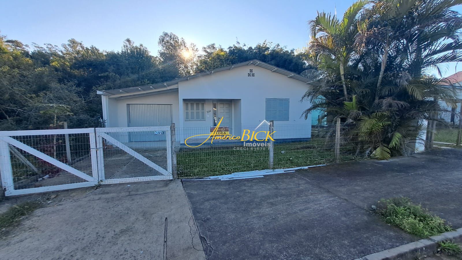 Casa à venda  no Centro - Vera Cruz, RS. Imóveis