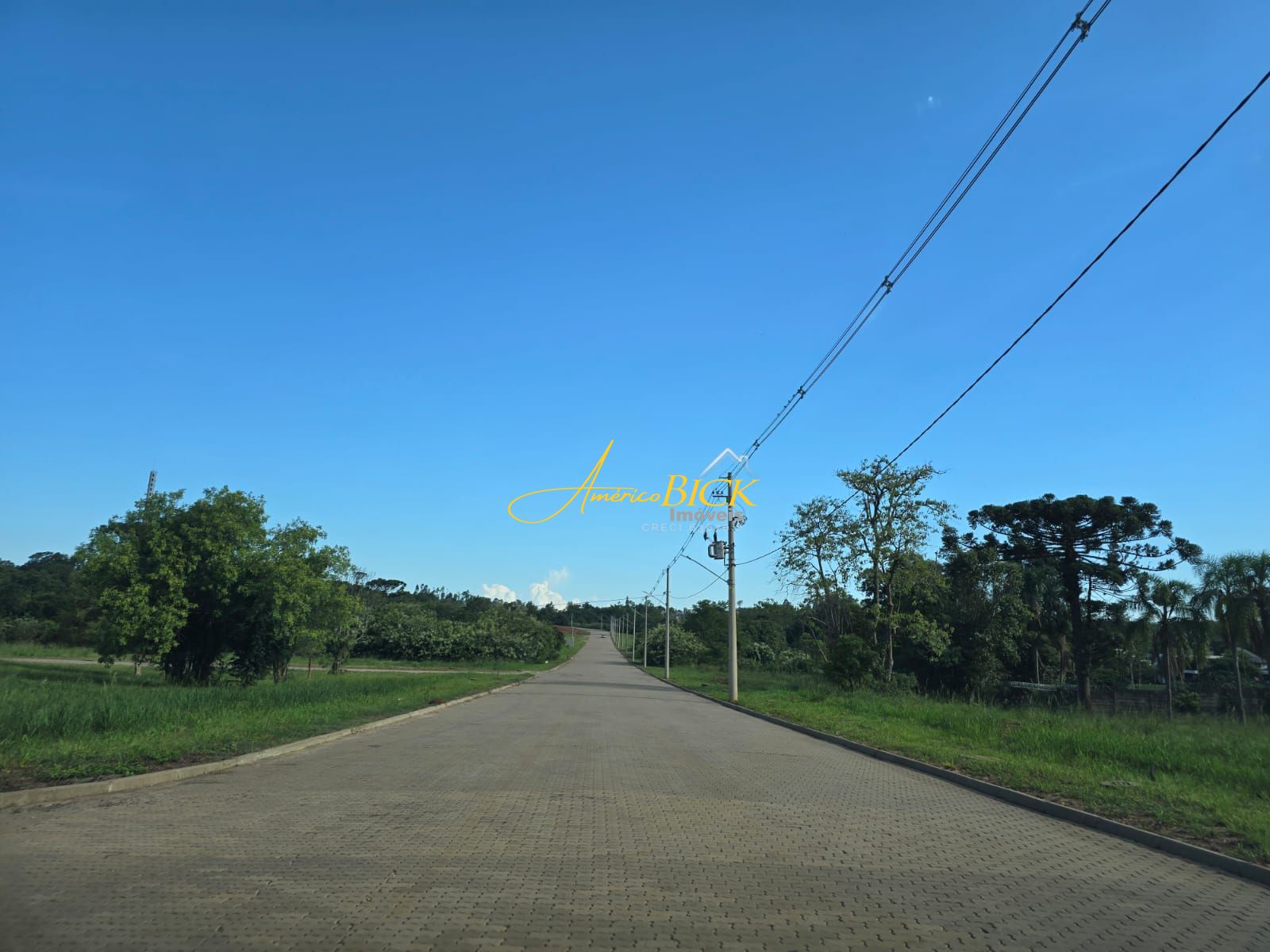Terreno à venda, 300m² - Foto 1