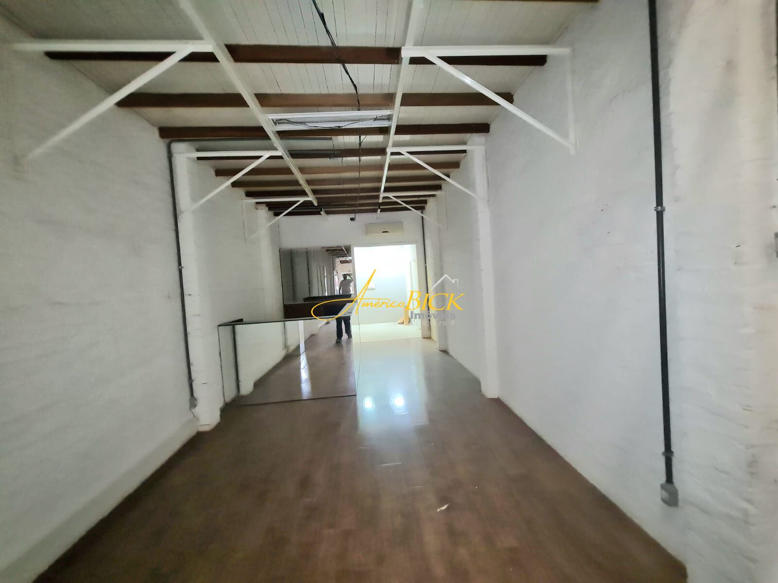 Sala comercial à venda  no Centro - Santa Cruz do Sul, RS. Imóveis