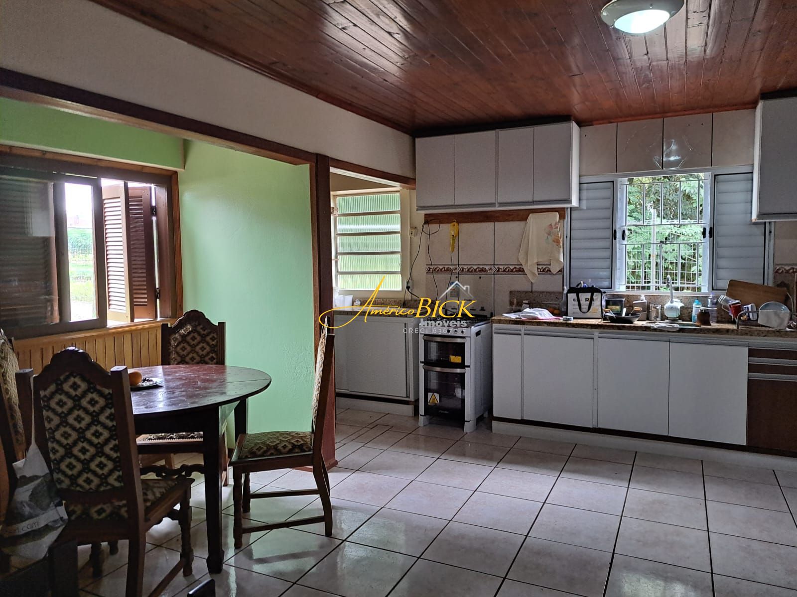 Sítio à venda com 3 quartos, 220m² - Foto 18