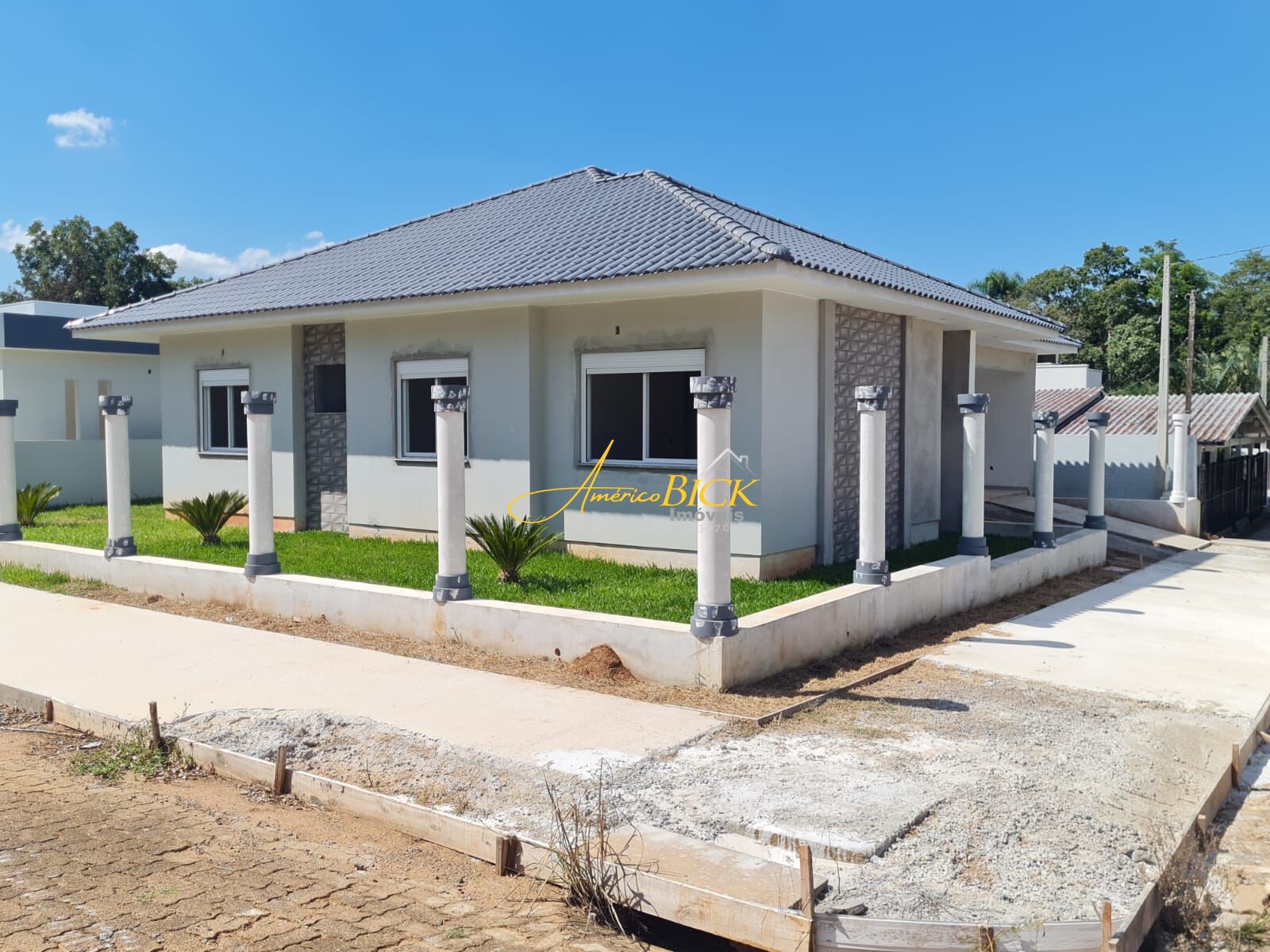 Casa à venda com 3 quartos, 167m² - Foto 3