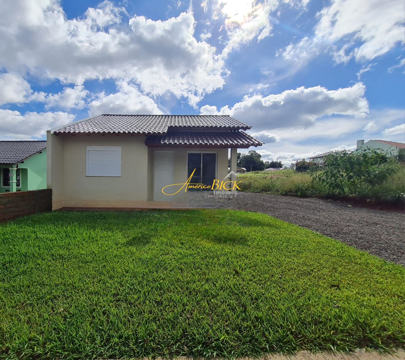 Casa à venda com 2 quartos, 56m² - Foto 3