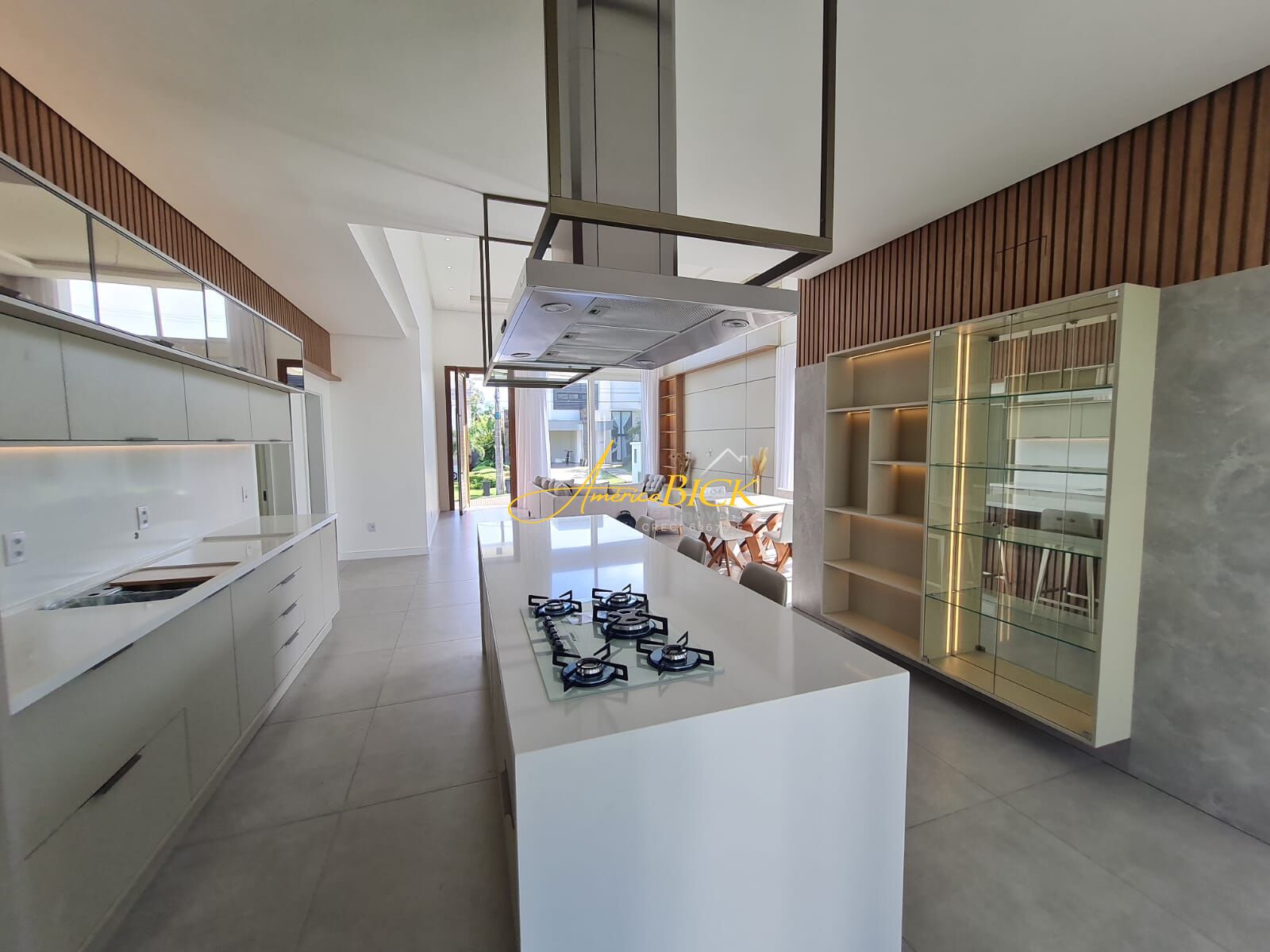 Casa à venda com 3 quartos, 227m² - Foto 10