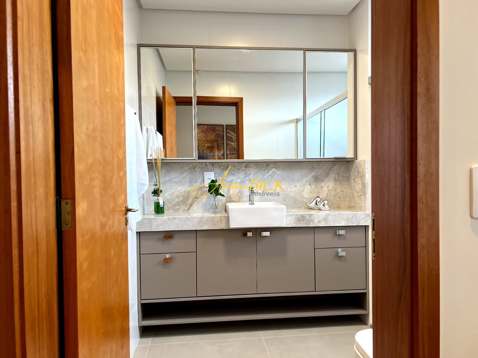 Apartamento à venda com 2 quartos, 83m² - Foto 10