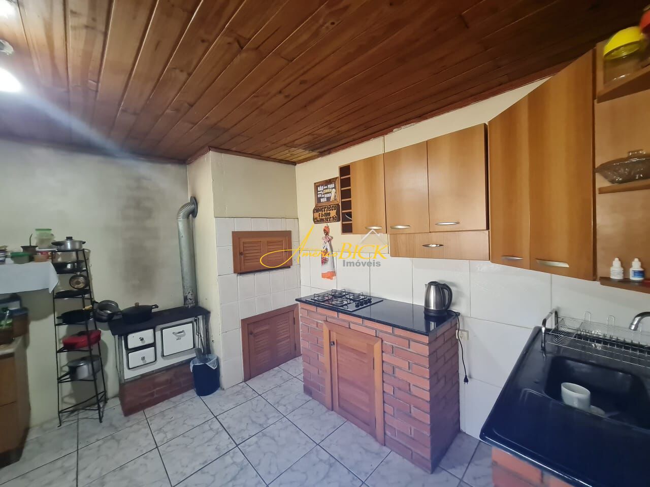 Casa à venda com 2 quartos, 140m² - Foto 7