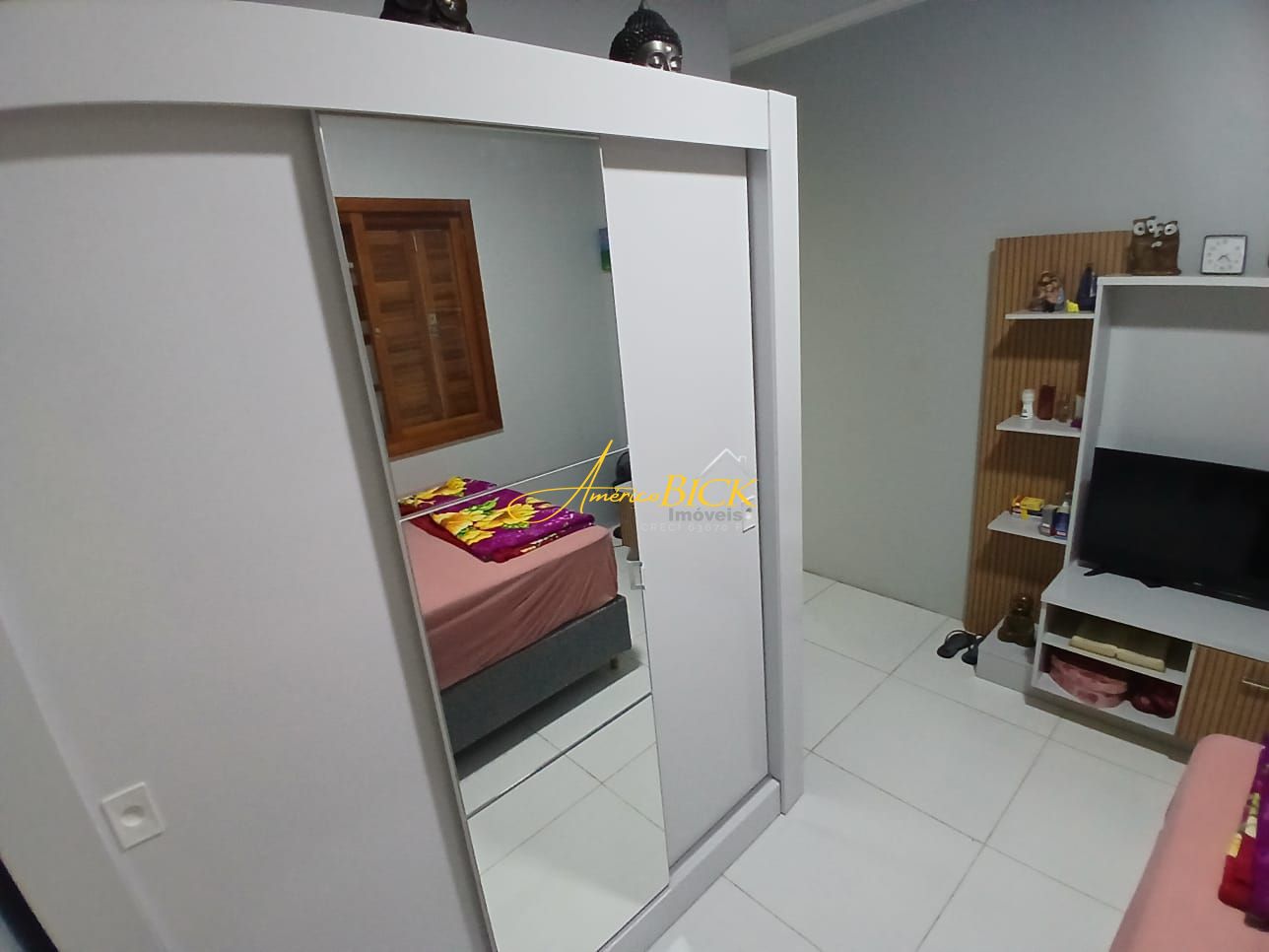 img143346837