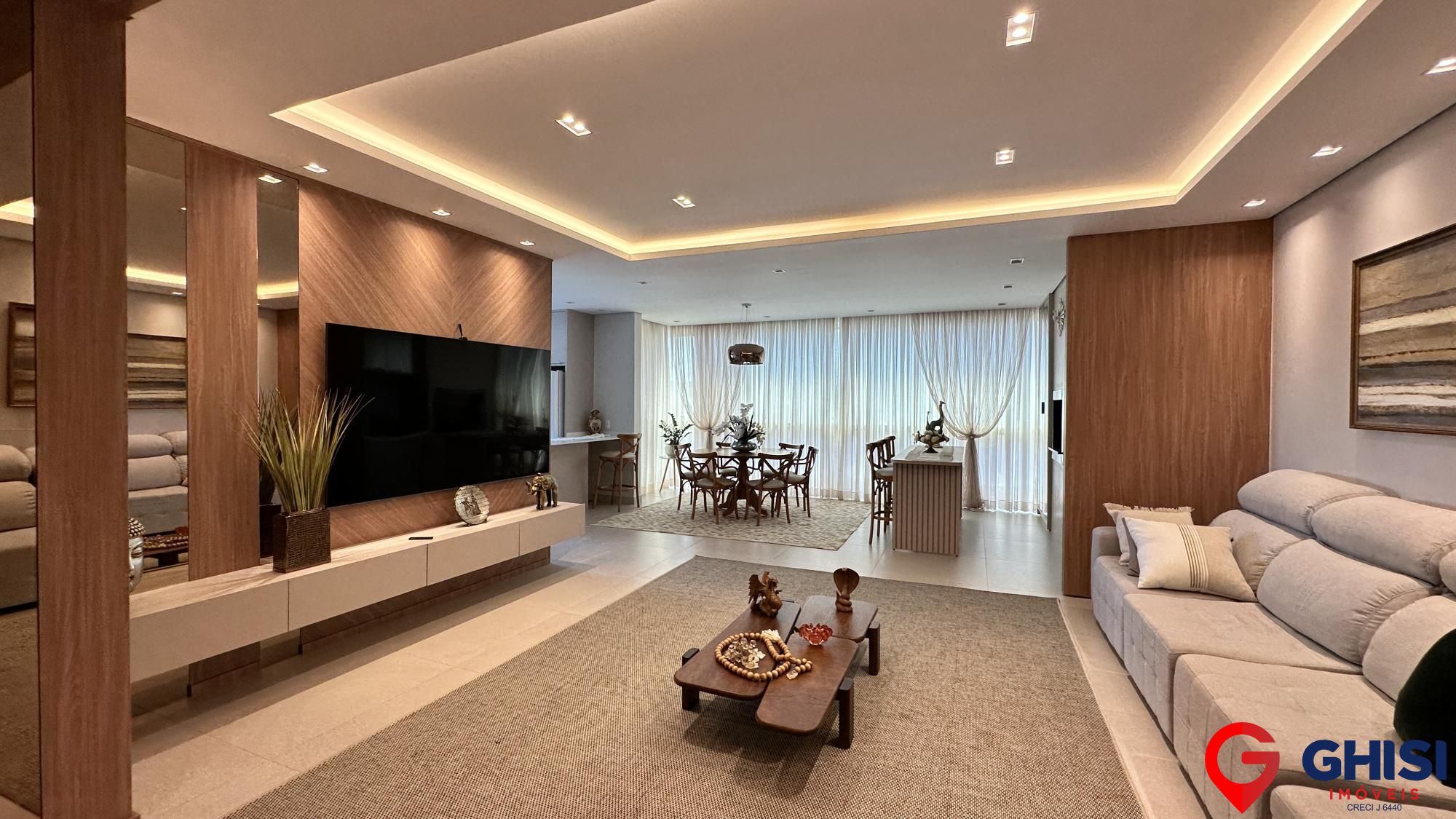 Apartamento mobiliado à venda no Centro