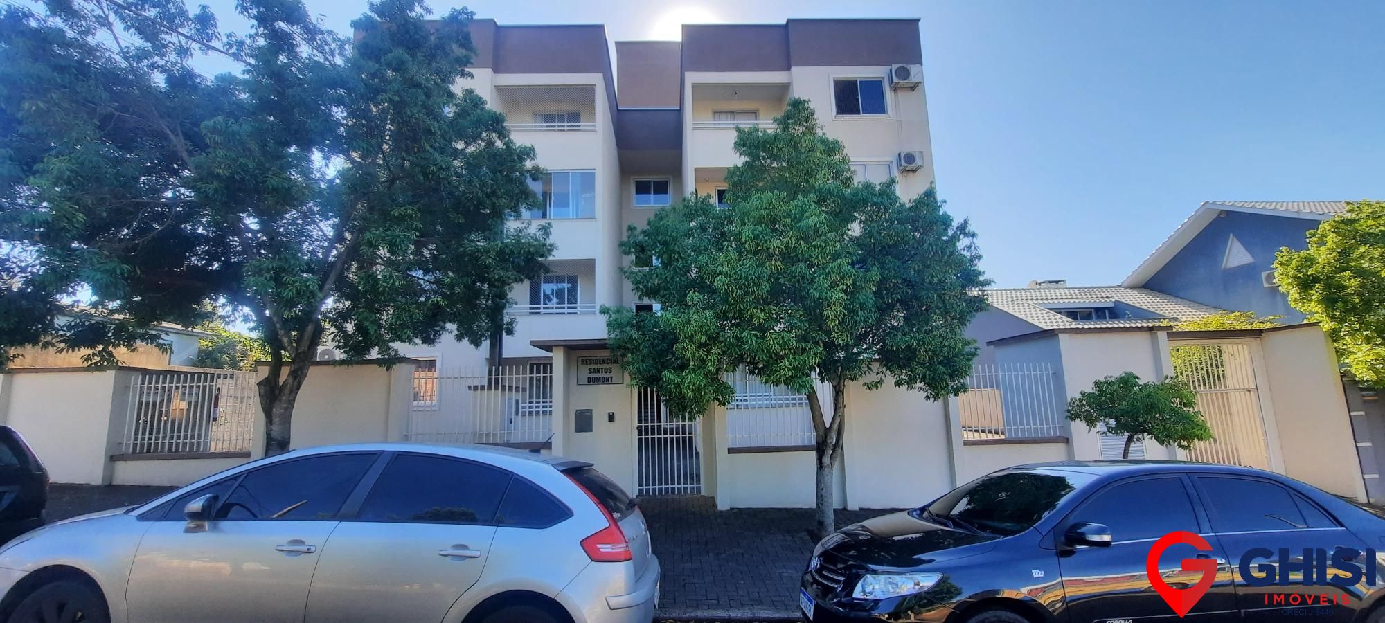 Apartamento semimobiliado para locação no Luther King