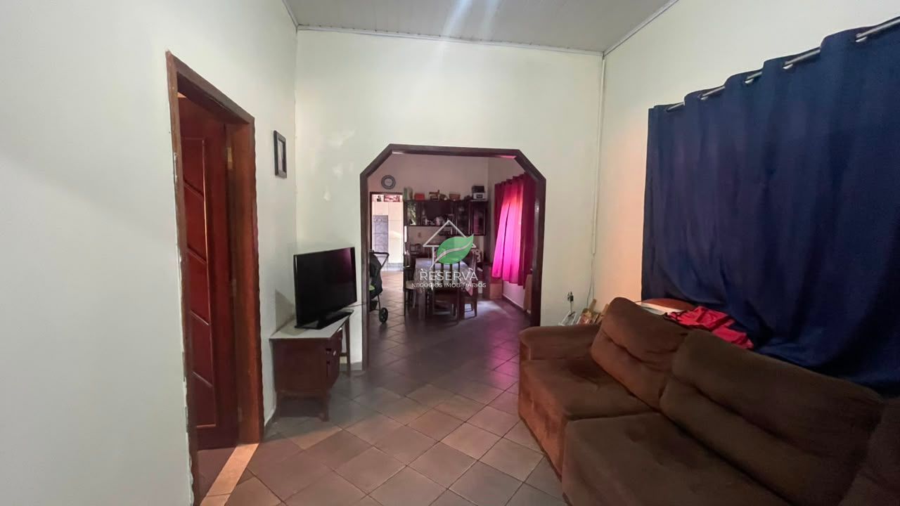 Casa à Venda no Portal da Foz – Excelente Localização e Amplo Espaço