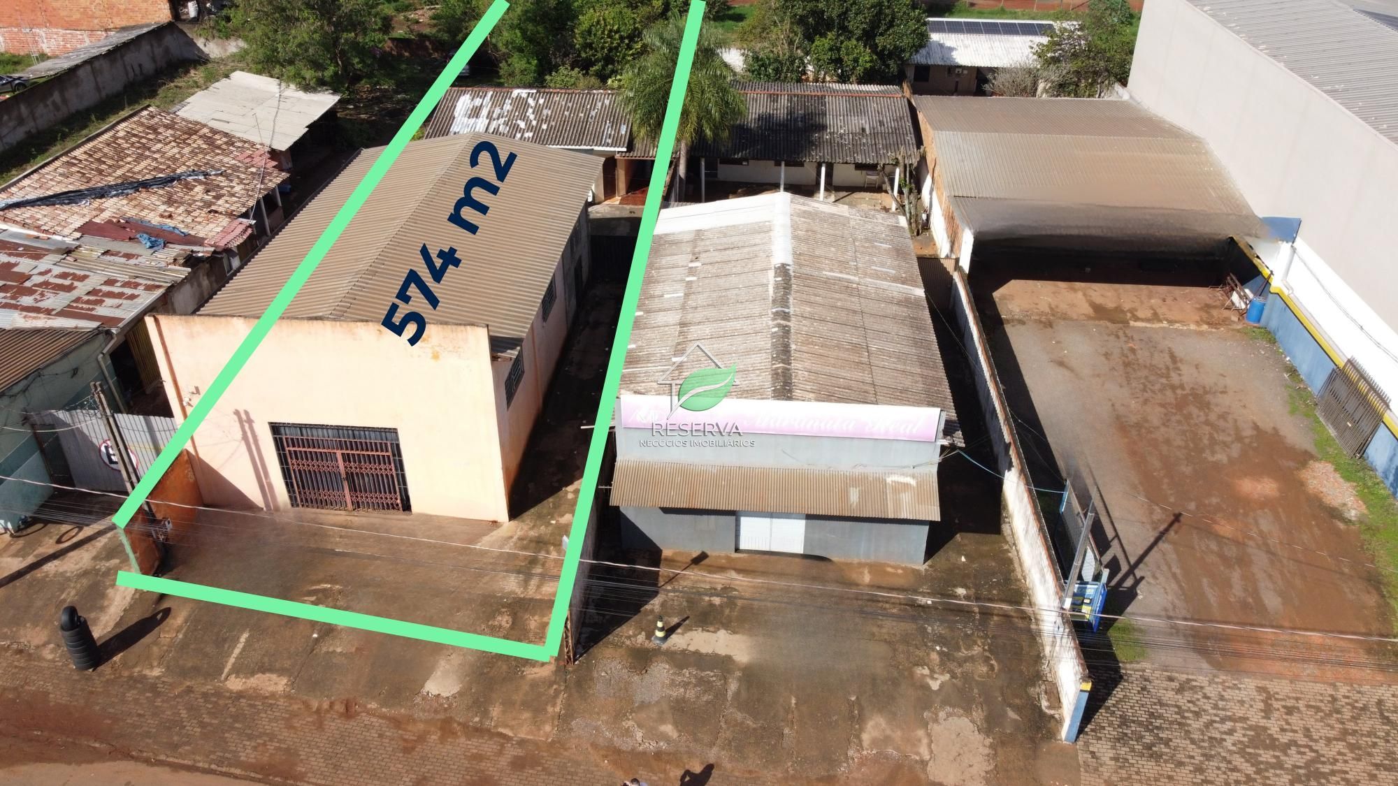Barracão Comercial com Casa à Venda – Excelente Localização