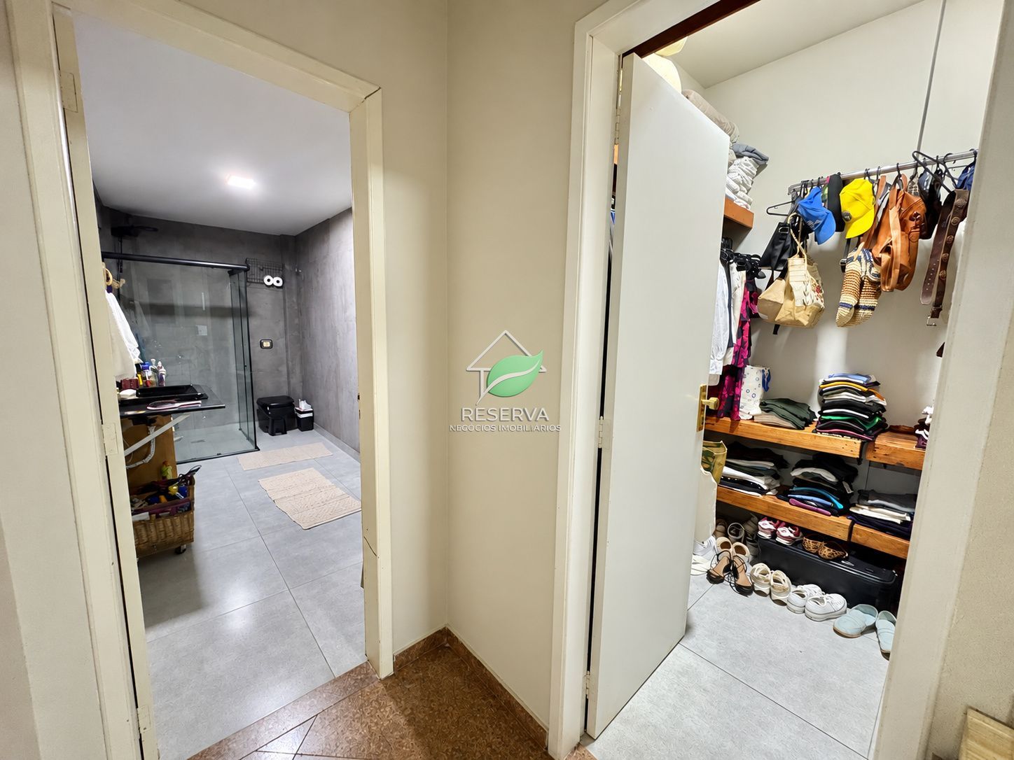 APARTAMENTO AMPLO NO CENTRO DE FOZ DO IGUAÇU — 206 M² PRIVATIVOS