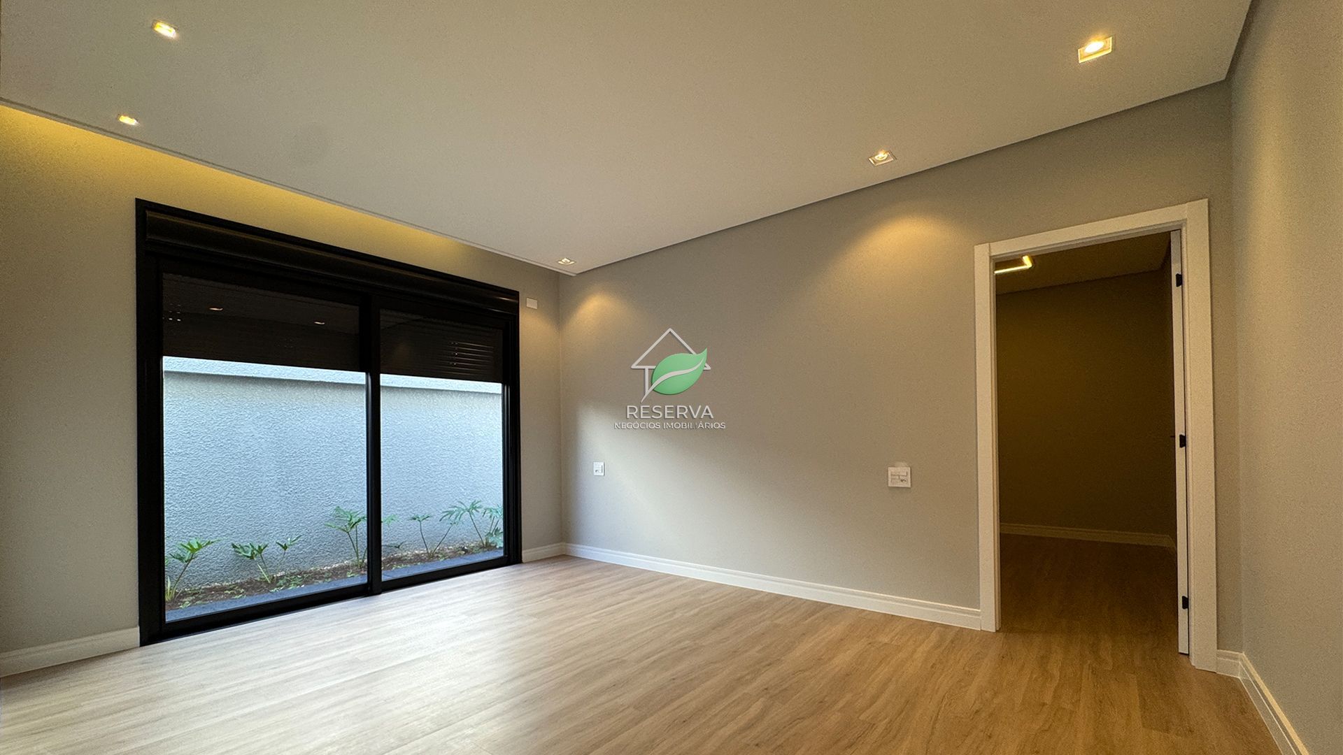 Casa Luxuosa à Venda no Condomínio Safira - Foz do Iguaçu