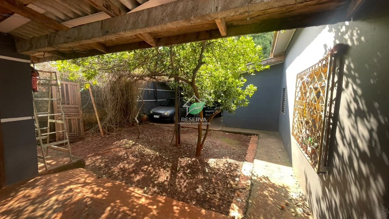 Casa à Venda no Portal da Foz – Excelente Localização e Amplo Espaço