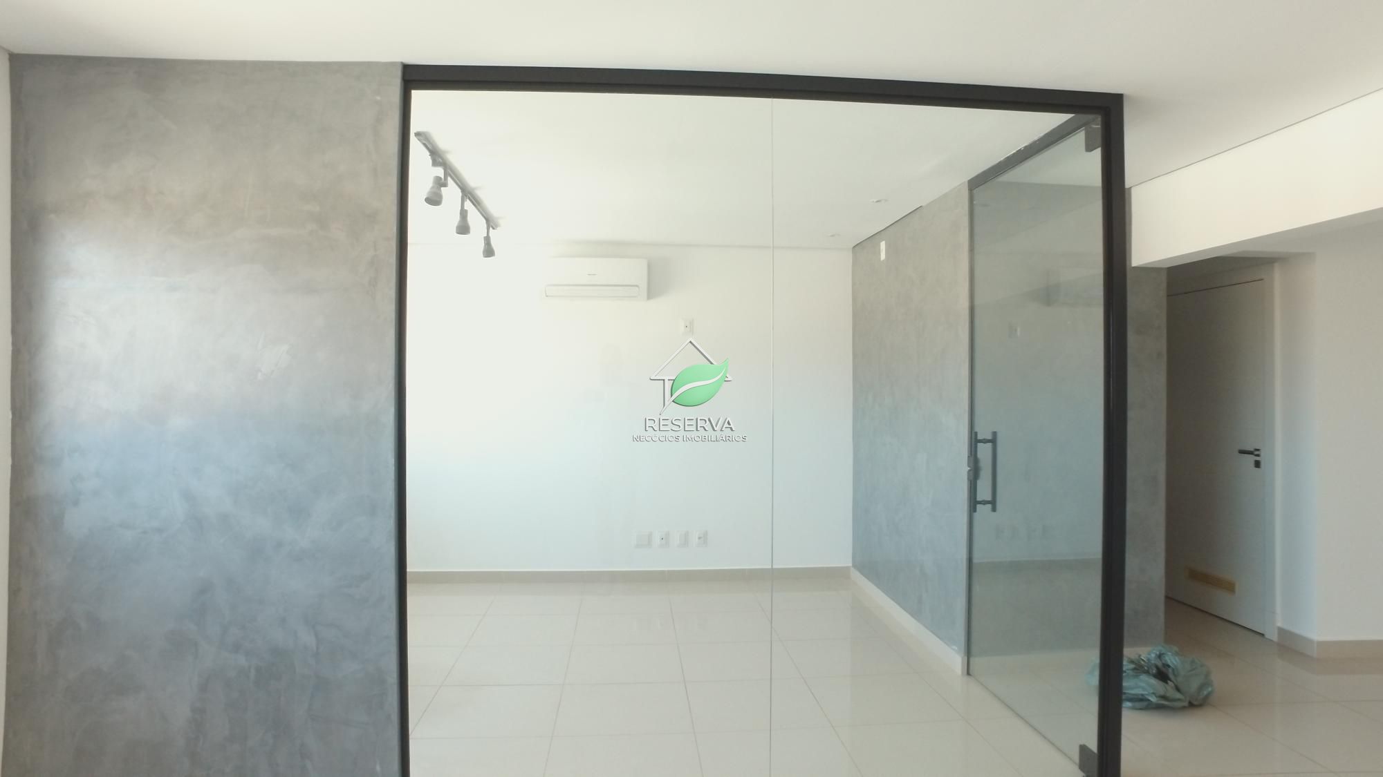 Sala Comercial de 74 m² para Locação — Edifício Novo Iguaçu