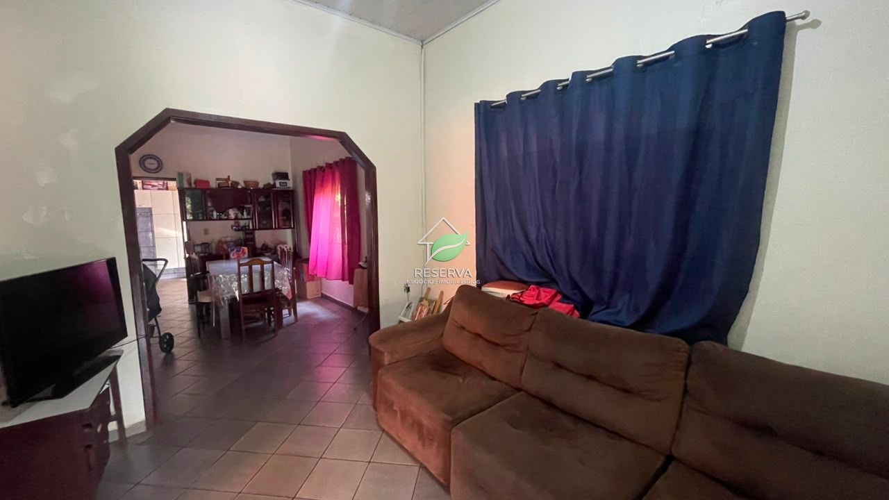 Casa à Venda no Portal da Foz – Excelente Localização e Amplo Espaço