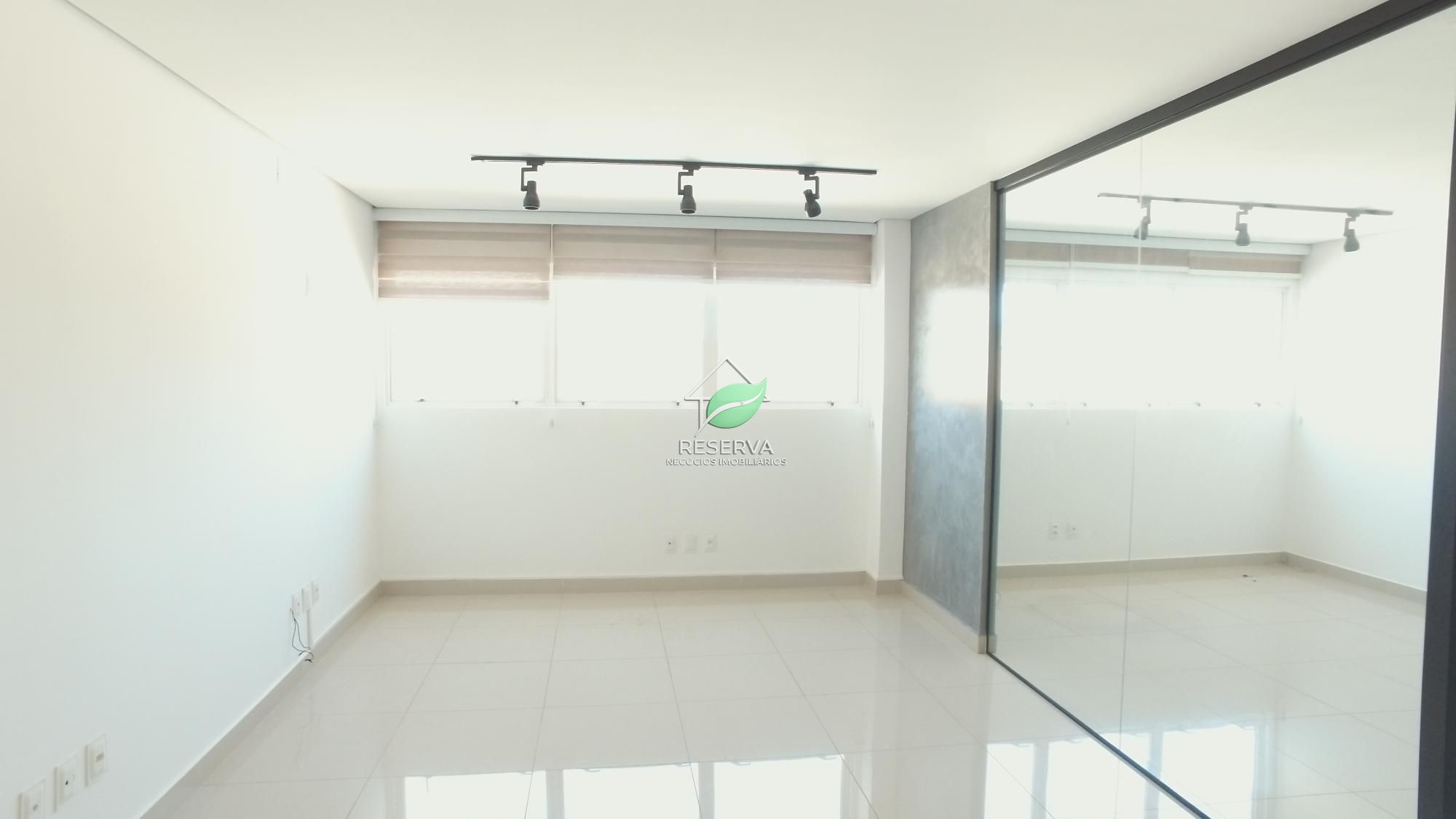 Sala Comercial de 74 m² para Locação — Edifício Novo Iguaçu