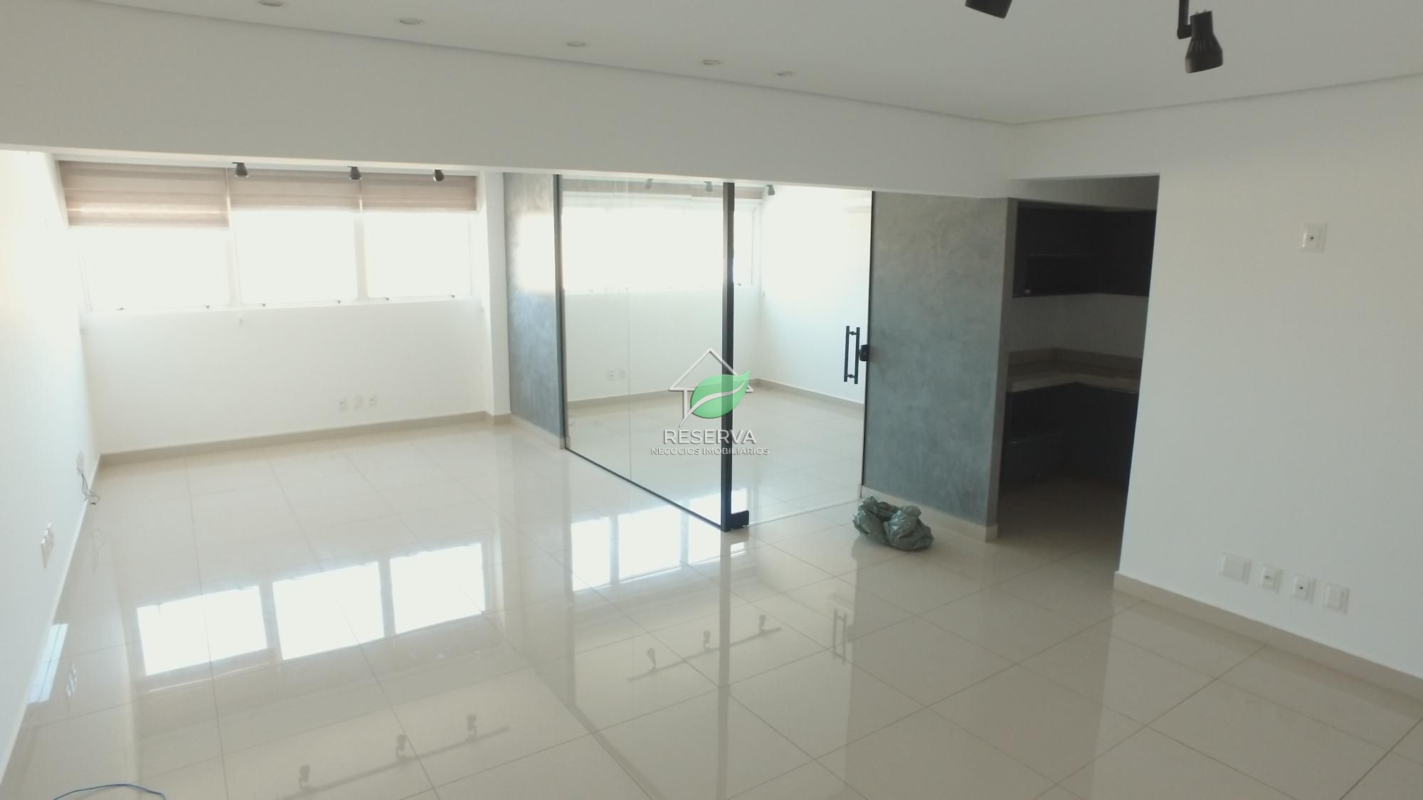 Sala Comercial de 74 m² para Locação — Edifício Novo Iguaçu