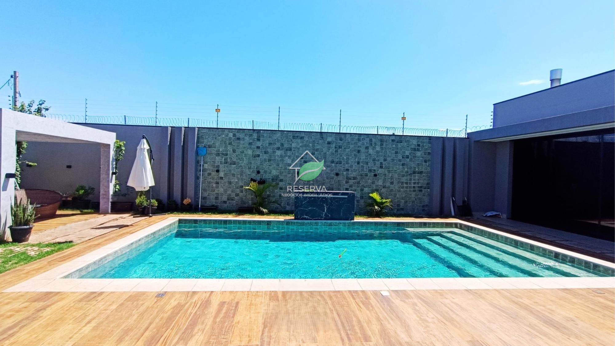 SOBRADO DE ALTO PADRÃO À VENDA NO JARDIM YPÊ IV – FOZ DO IGUAÇU/PR