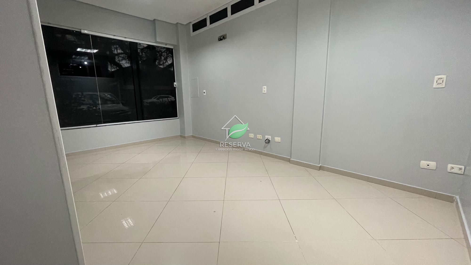 Sala Comercial de 72 m² — Venda ou Locação