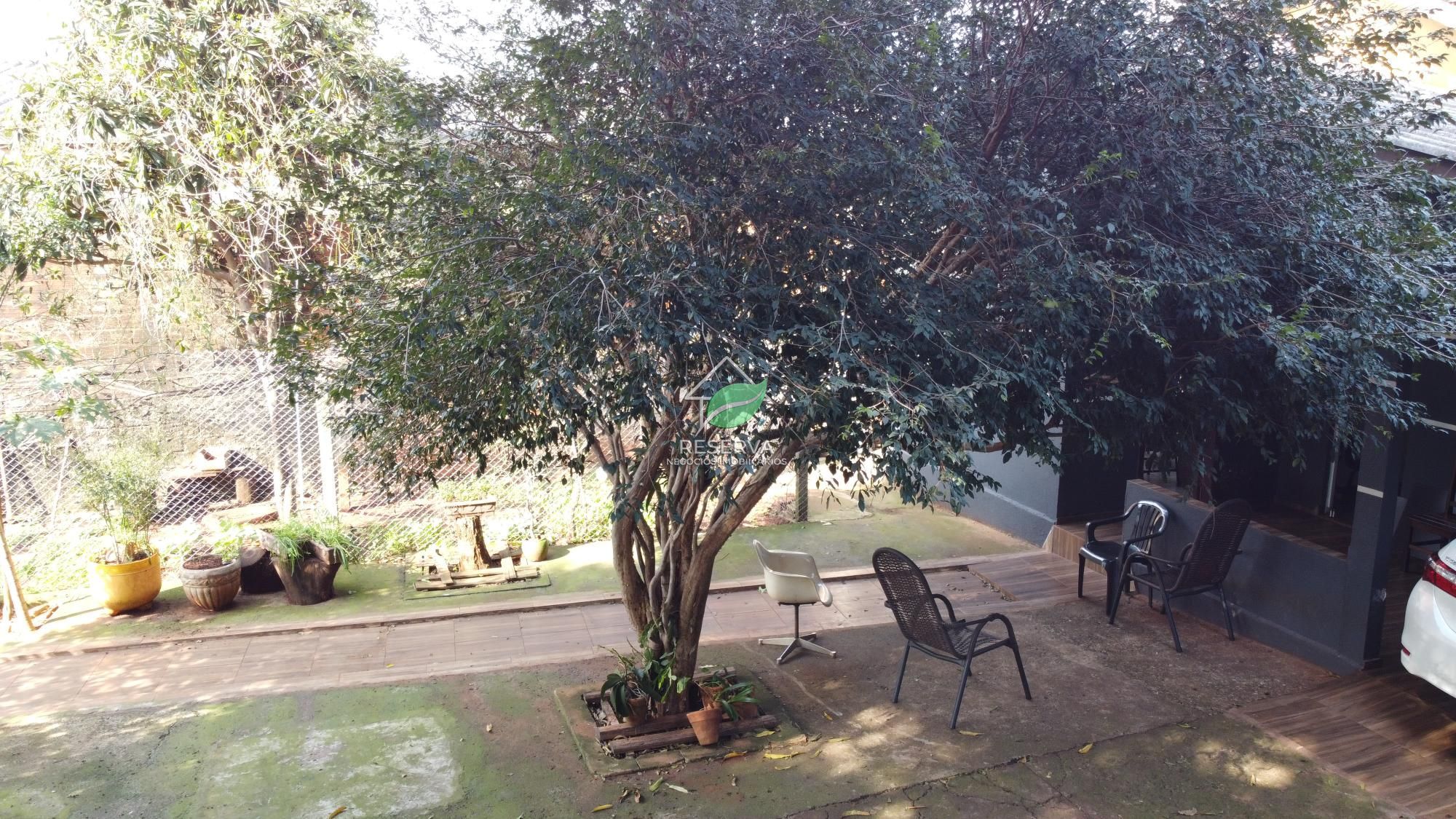 Casa à Venda no Portal da Foz – Excelente Localização e Amplo Espaço