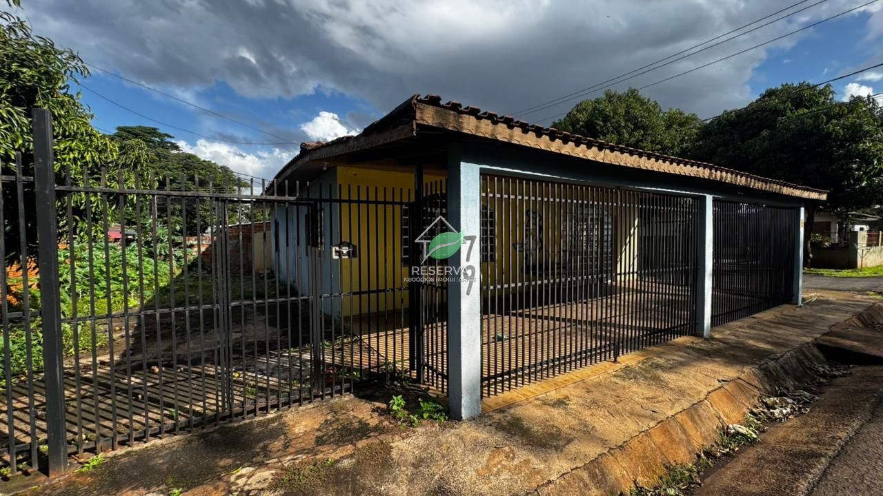 Casa de Esquina à Venda na Região da Vila C – Excelente Oportunidade!