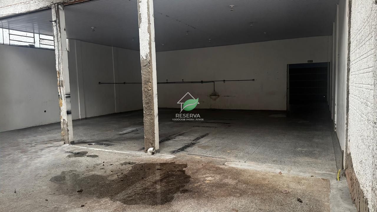 Barracão para Venda e Locação no Jardim Manaus – Excelente Localização.