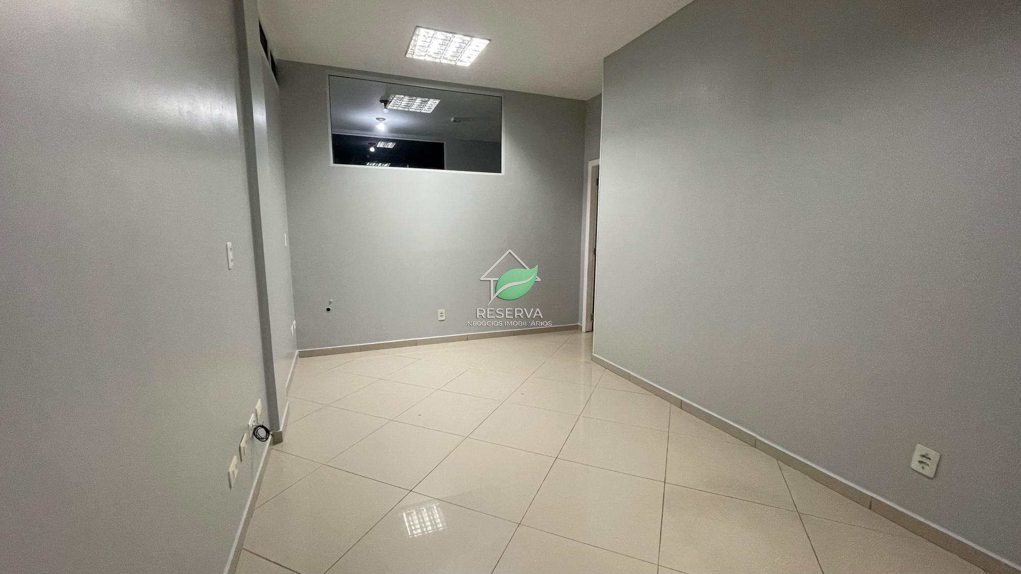 Sala Comercial de 72 m² — Venda ou Locação