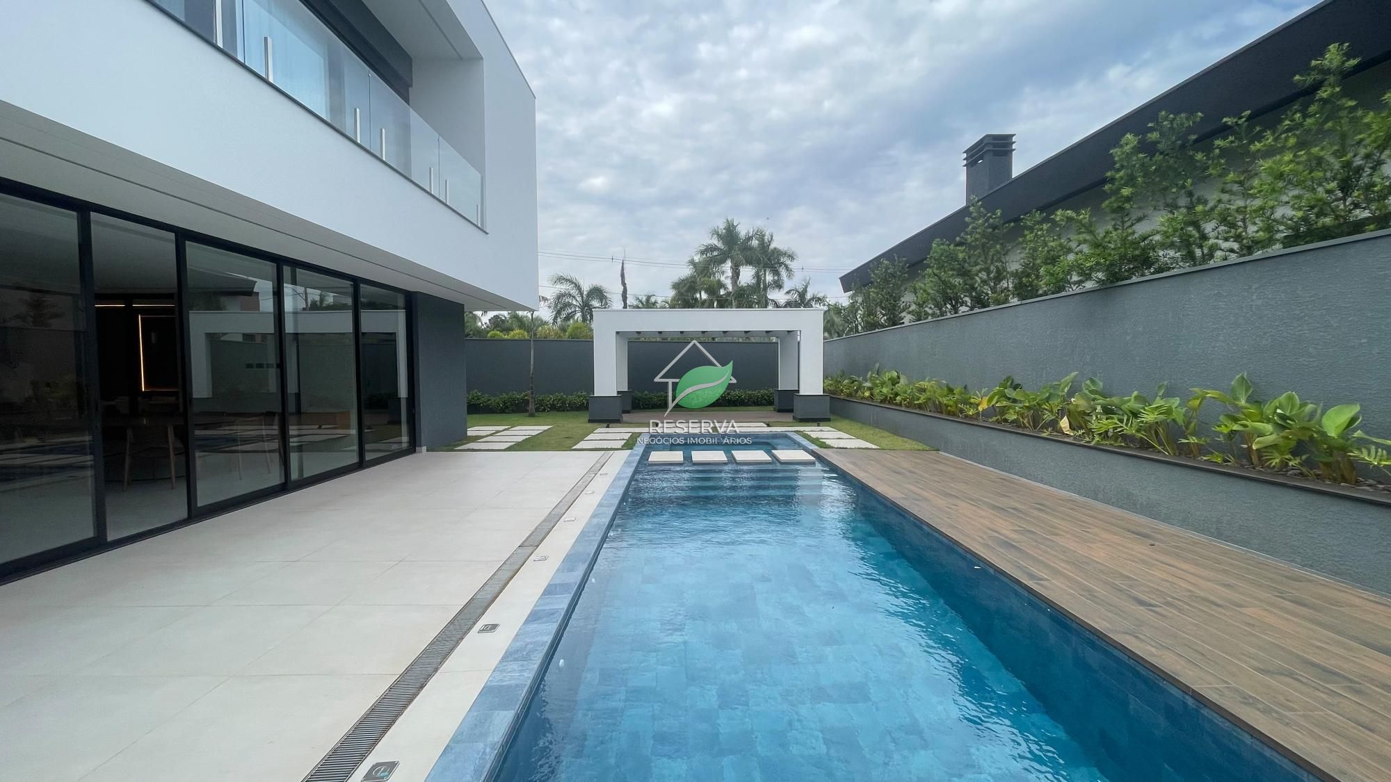 # CASA DE ALTO PADRÃO NO ROYAL FALLS RESIDENCE & RESORT
