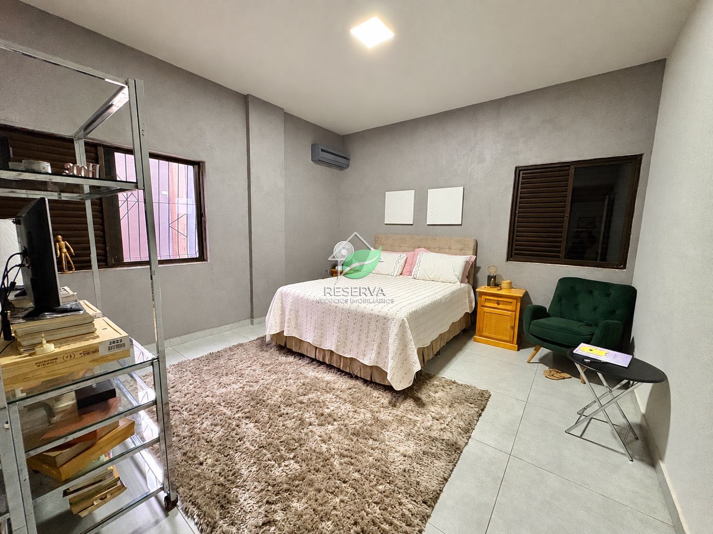 APARTAMENTO AMPLO NO CENTRO DE FOZ DO IGUAÇU — 206 M² PRIVATIVOS
