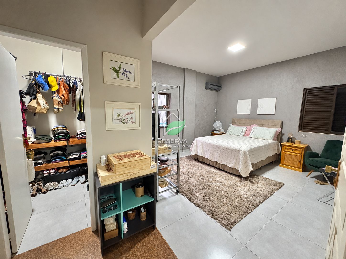 APARTAMENTO AMPLO NO CENTRO DE FOZ DO IGUAÇU — 206 M² PRIVATIVOS