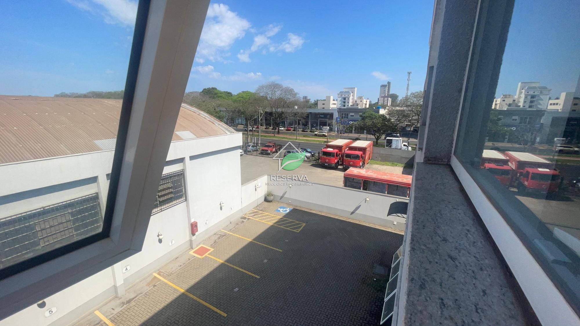 Sala Comercial de 74 m² para Locação — Edifício Novo Iguaçu