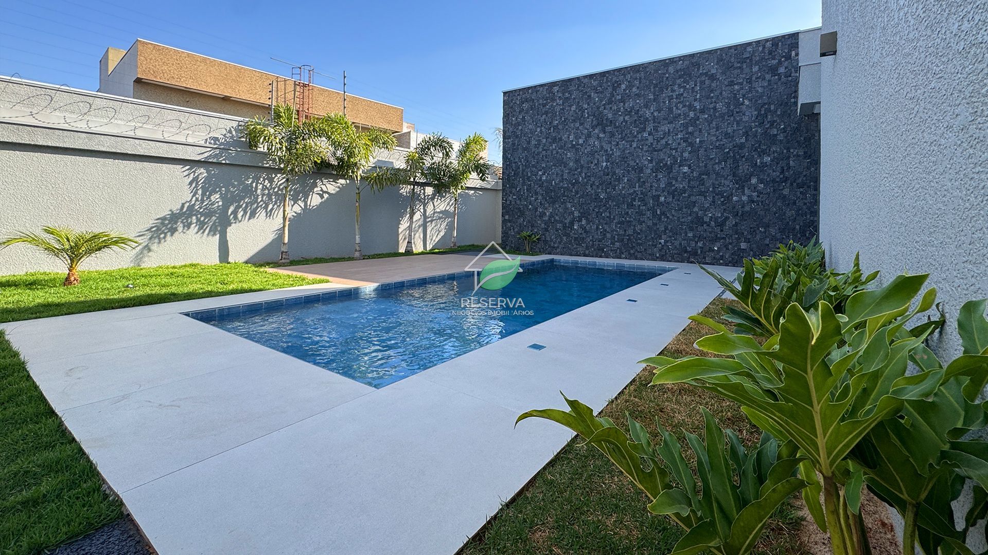 Casa Luxuosa à Venda no Condomínio Safira - Foz do Iguaçu