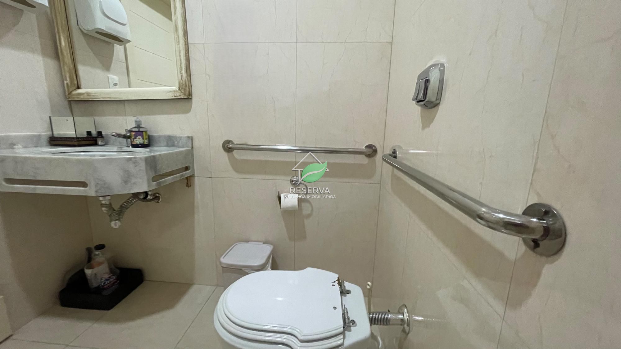 Sala Comercial de 72 m² — Venda ou Locação
