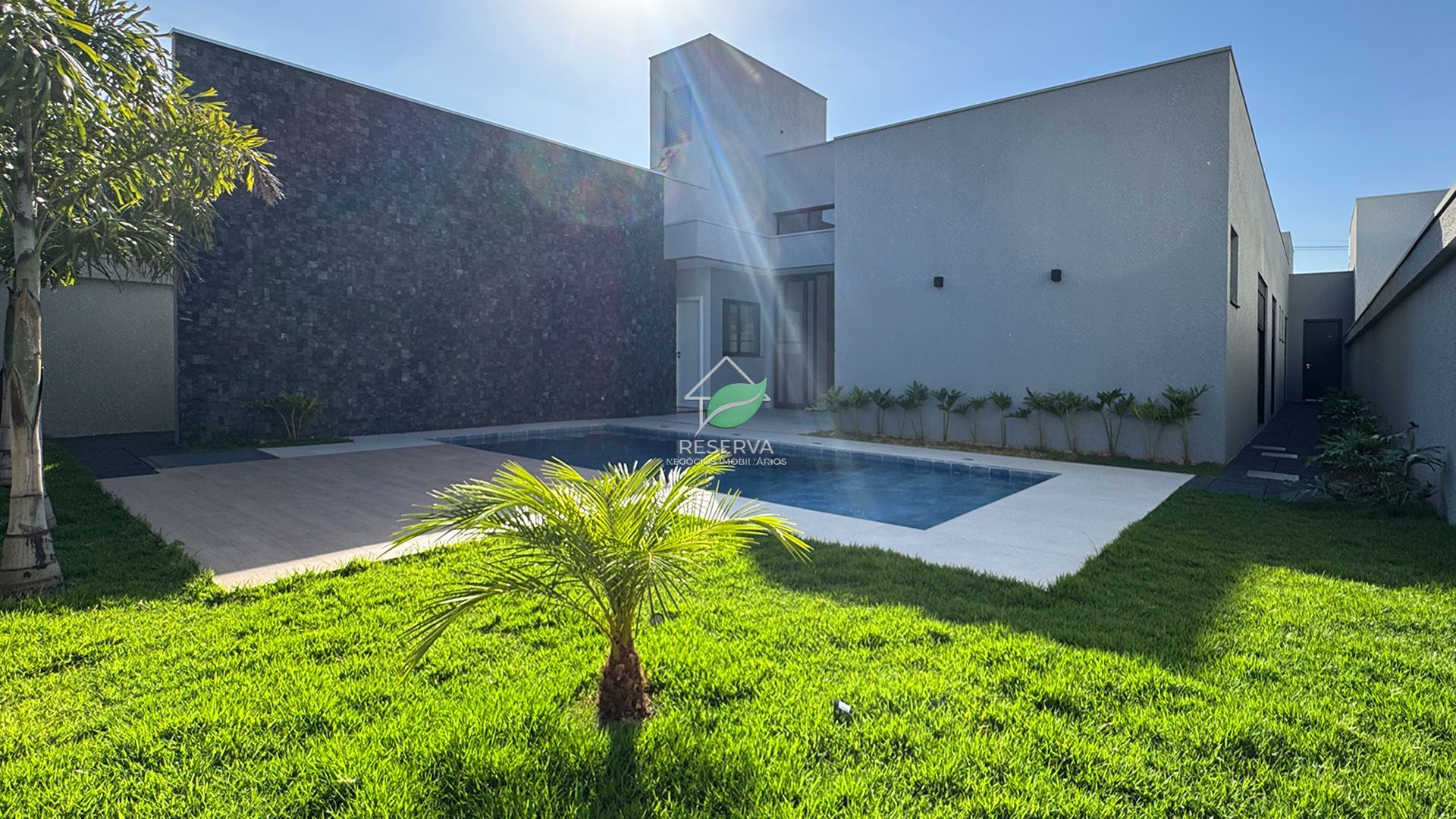 Casa Luxuosa à Venda no Condomínio Safira - Foz do Iguaçu