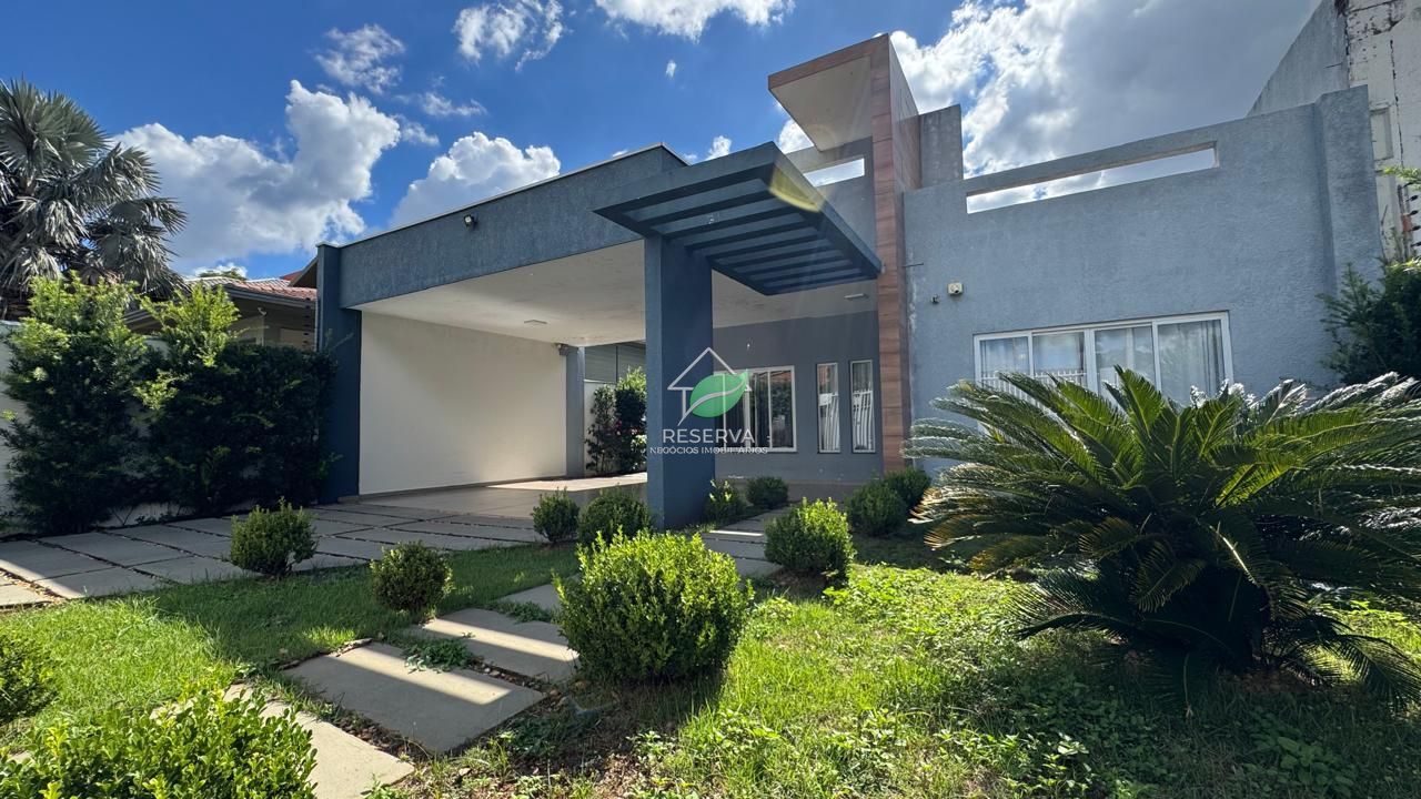 Sobrado de Alto Padrão à Venda na Vila A – Região Nobre, Próximo ao Gramadão