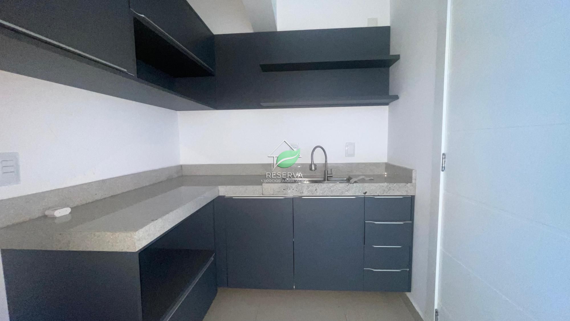 Sala Comercial de 74 m² para Locação — Edifício Novo Iguaçu