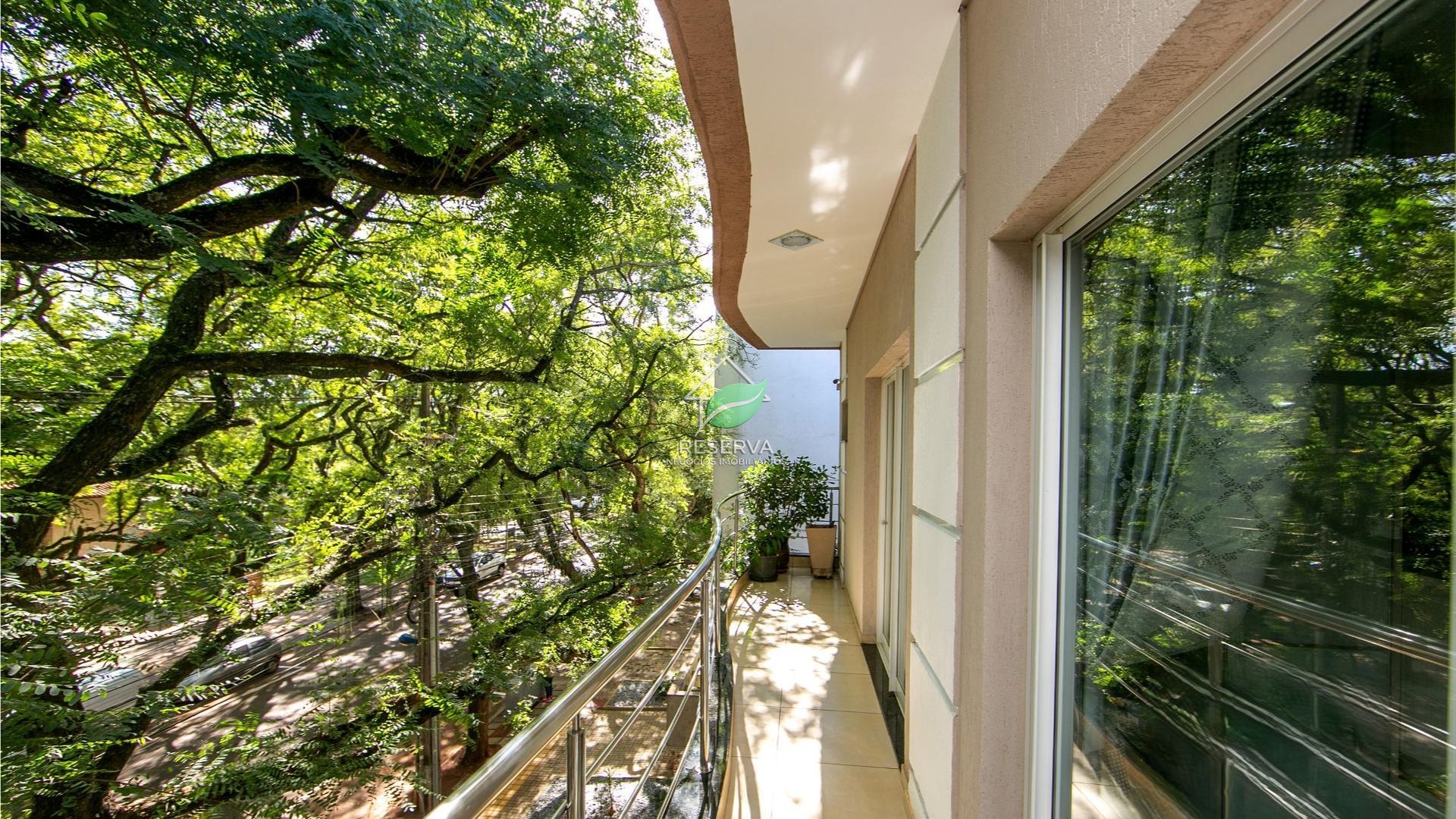 Apartamento de Alto Padrão na Av. Pedro Basso