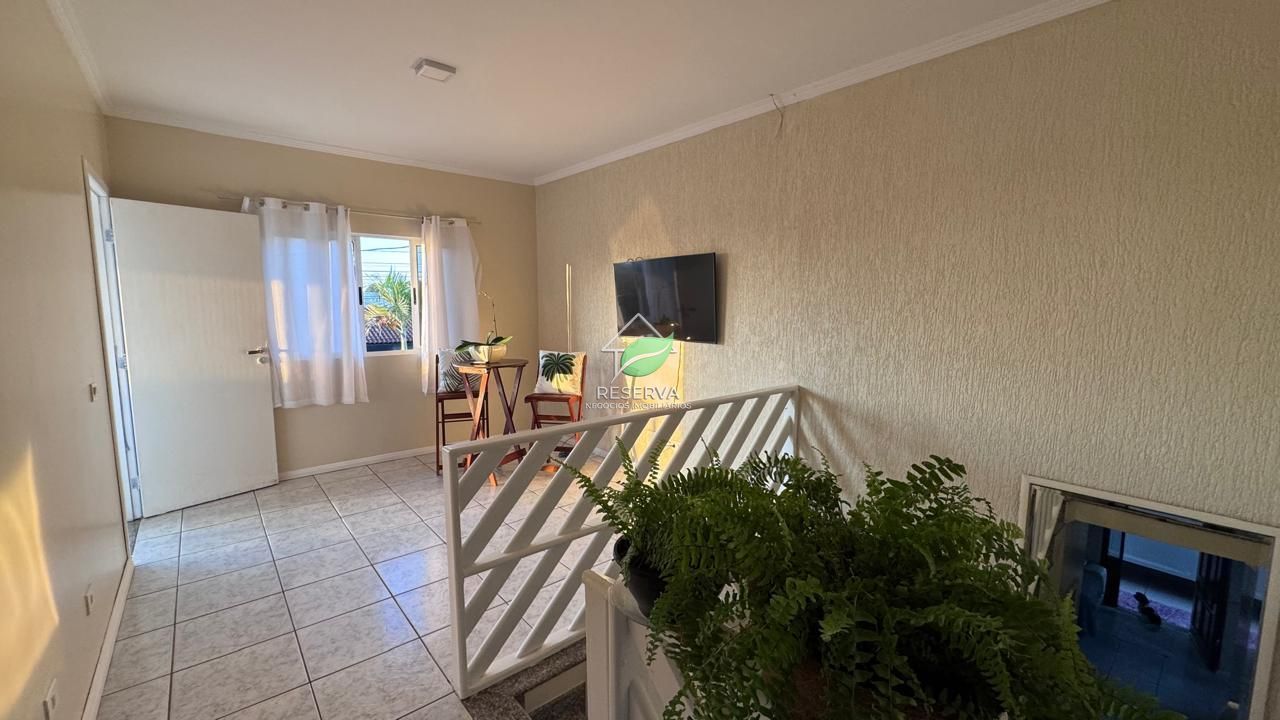 Sobrado amplo e completo no Jardim Lancaster I – R$ 900.000,00