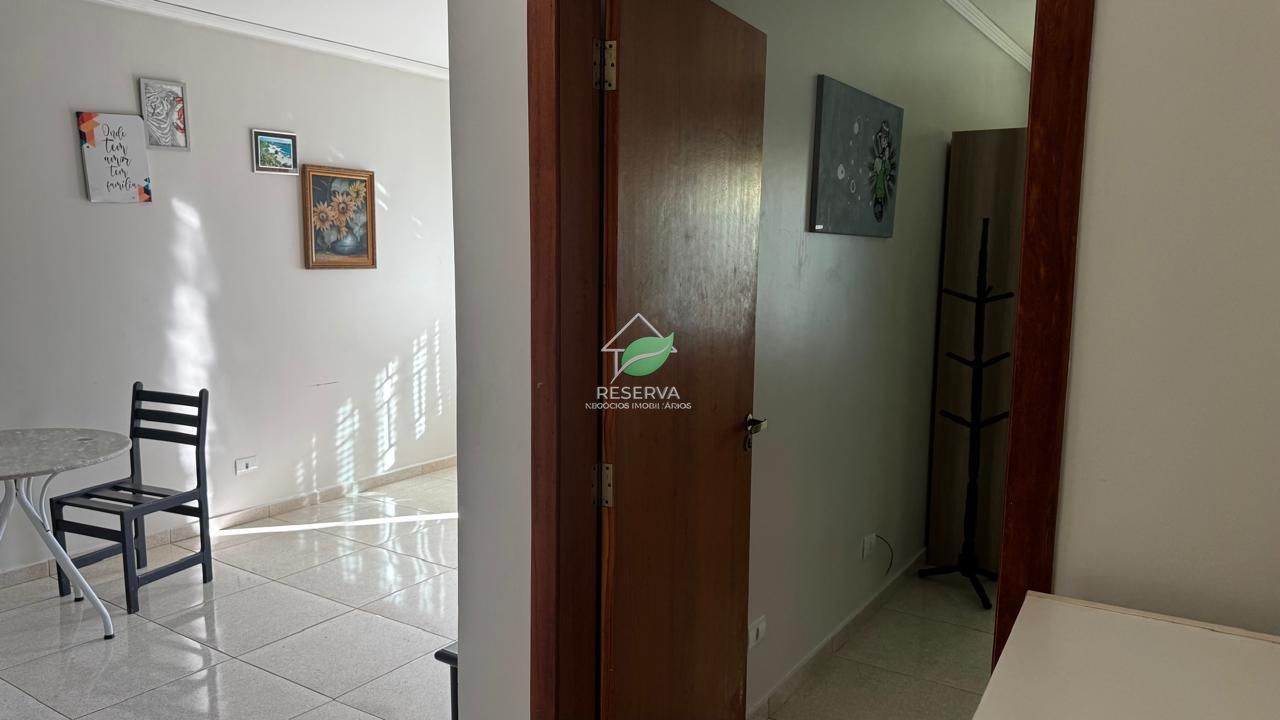 CASA MOBILIADA À VENDA NA REGIÃO DA VILA A – JD. CANADÁ ??