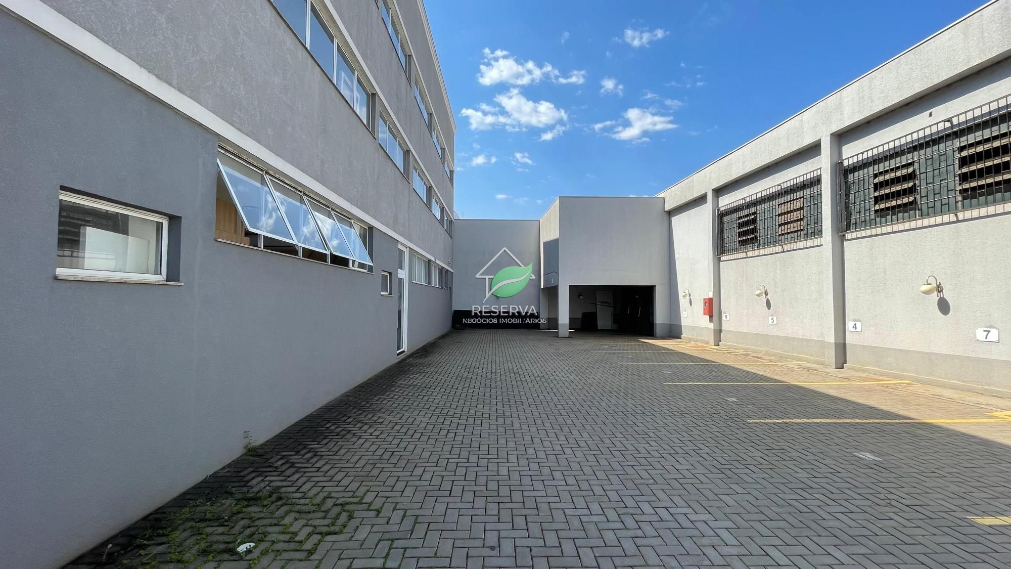 Sala Comercial de 74 m² para Locação — Edifício Novo Iguaçu