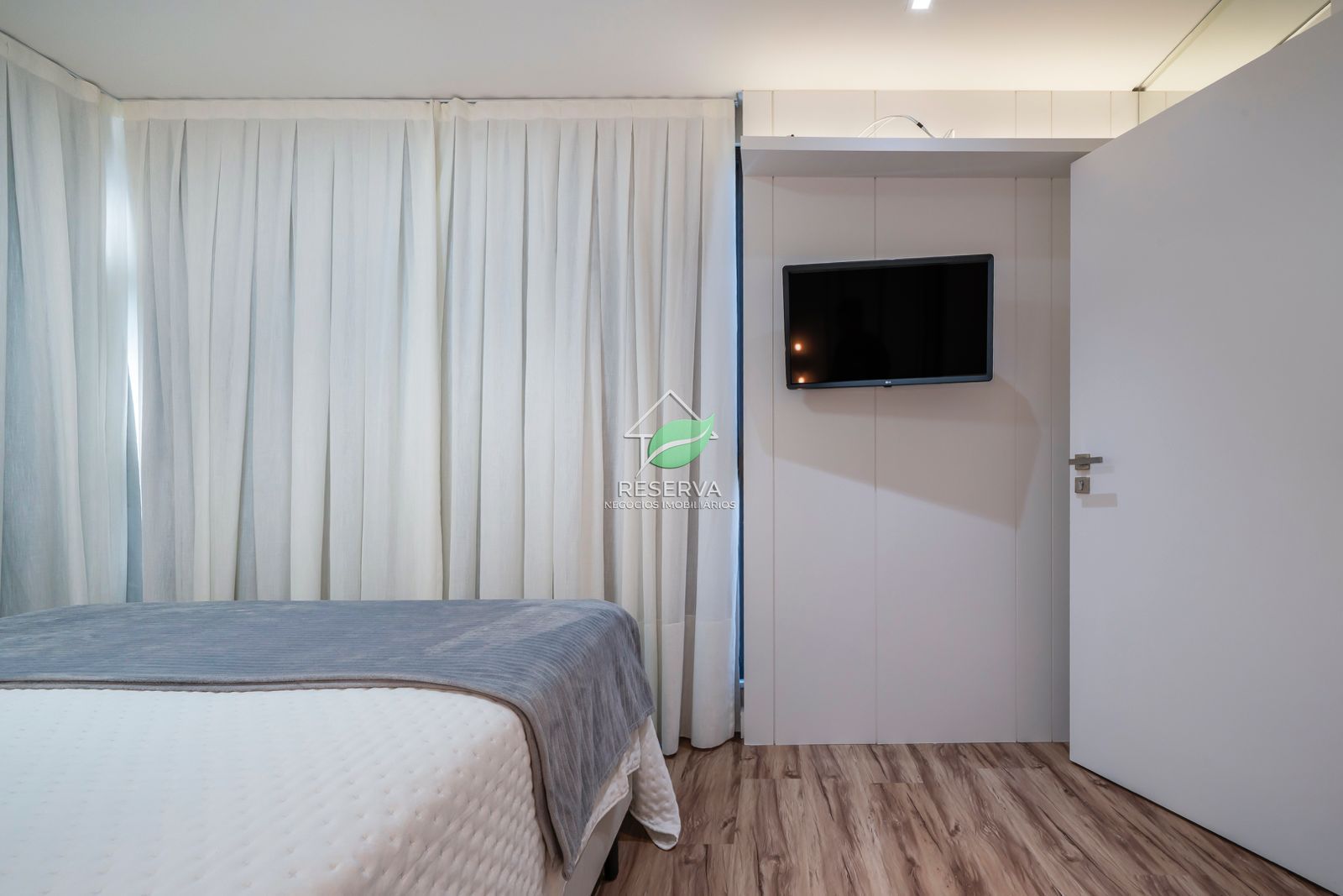 Sua Cobertura dos Sonhos em Mariscal – A Apenas 250Metros do Mar!