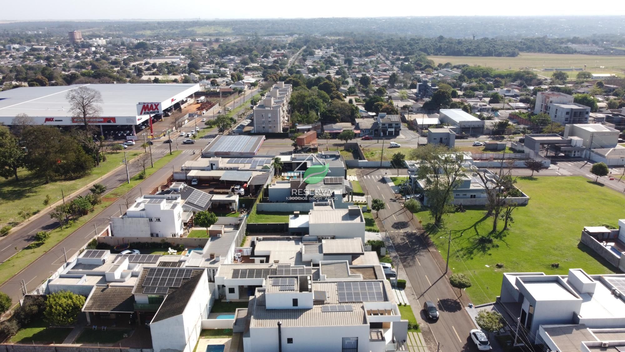 Casa Luxuosa à Venda no Condomínio Safira - Foz do Iguaçu