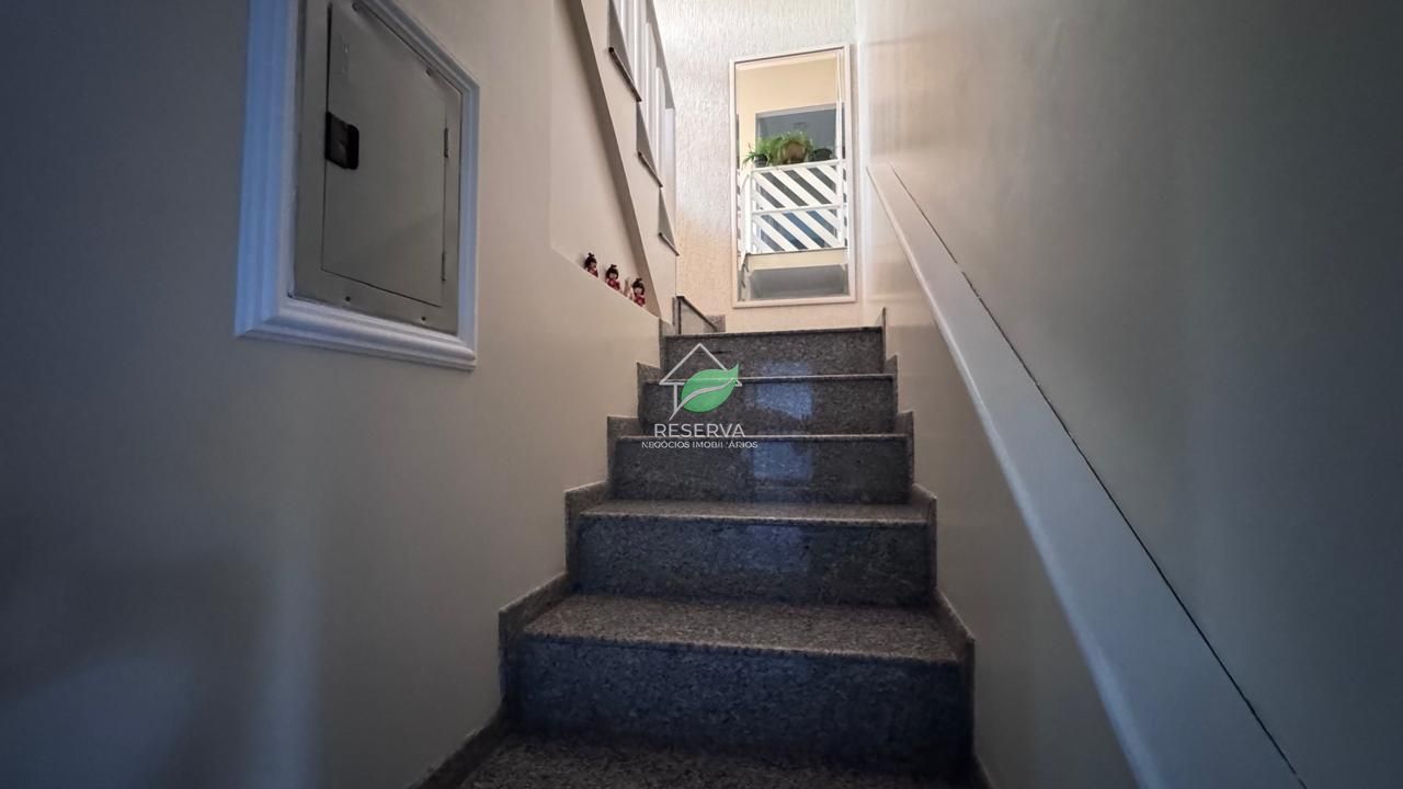 Sobrado amplo e completo no Jardim Lancaster I – R$ 900.000,00