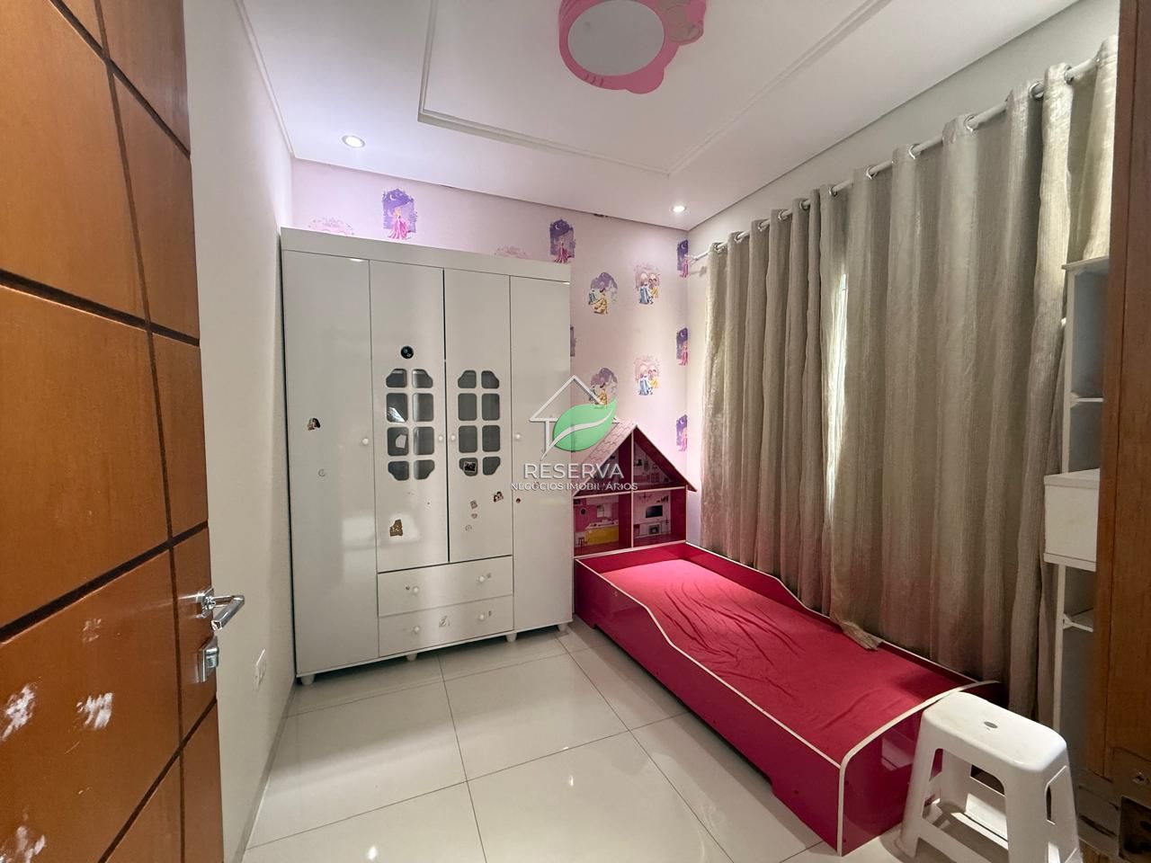 Casa Térrea Mobiliada para Locação — Jardim Panorama