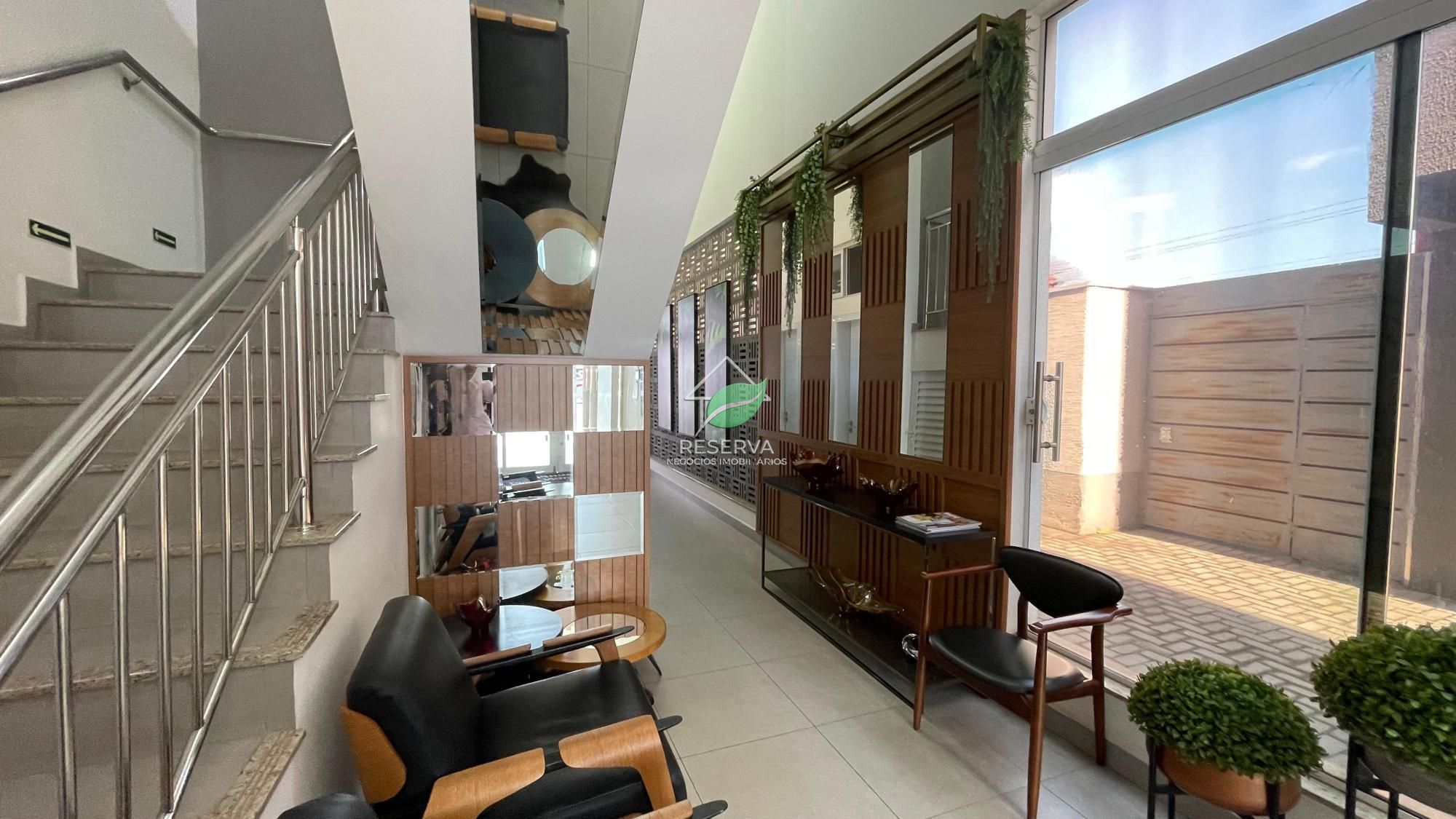 Sala Comercial de 74 m² para Locação — Edifício Novo Iguaçu