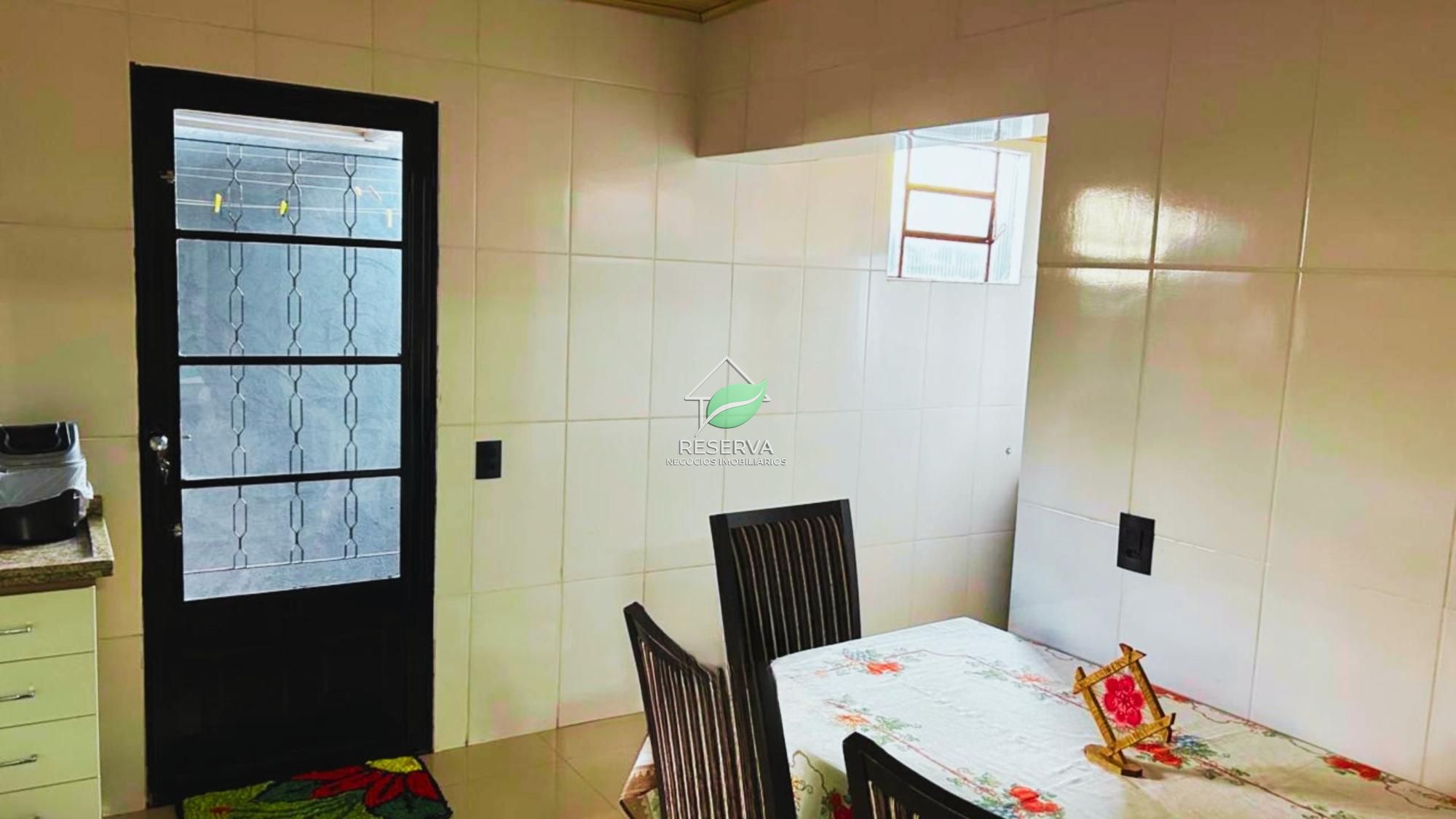 Casa à Venda – Conforto, Lazer e Excelente Distribuição