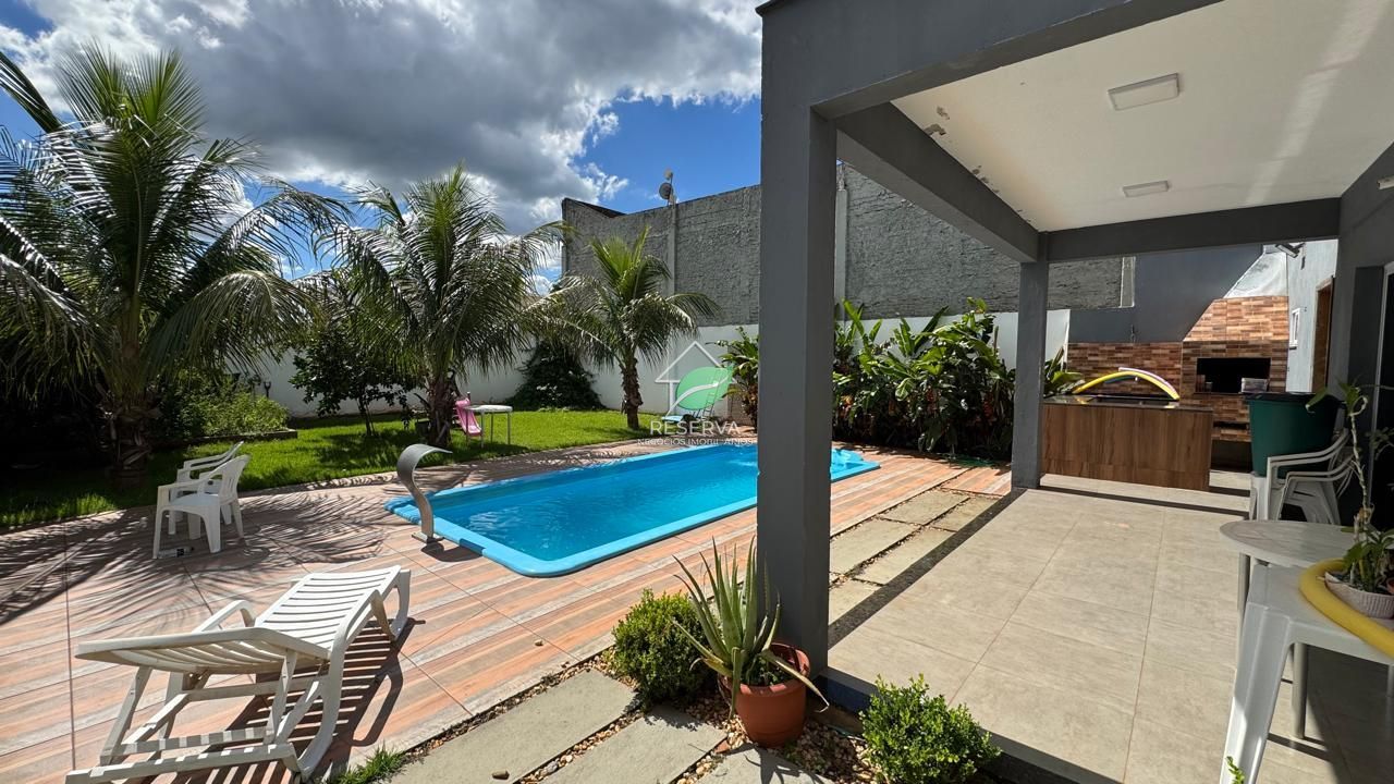 Sobrado de Alto Padrão à Venda na Vila A – Região Nobre, Próximo ao Gramadão