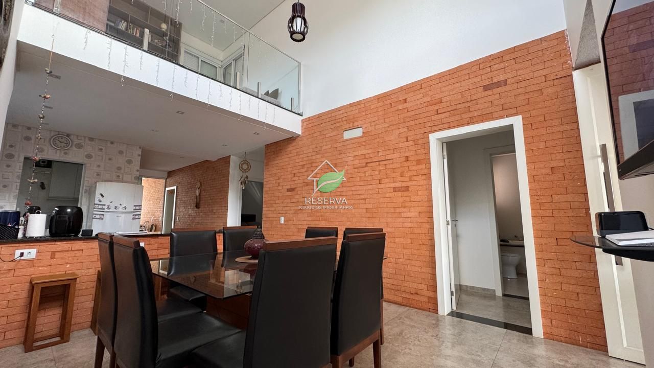 Casa com Mezanino no Condomínio Residencial Florença – Foz do Iguaçu/PR